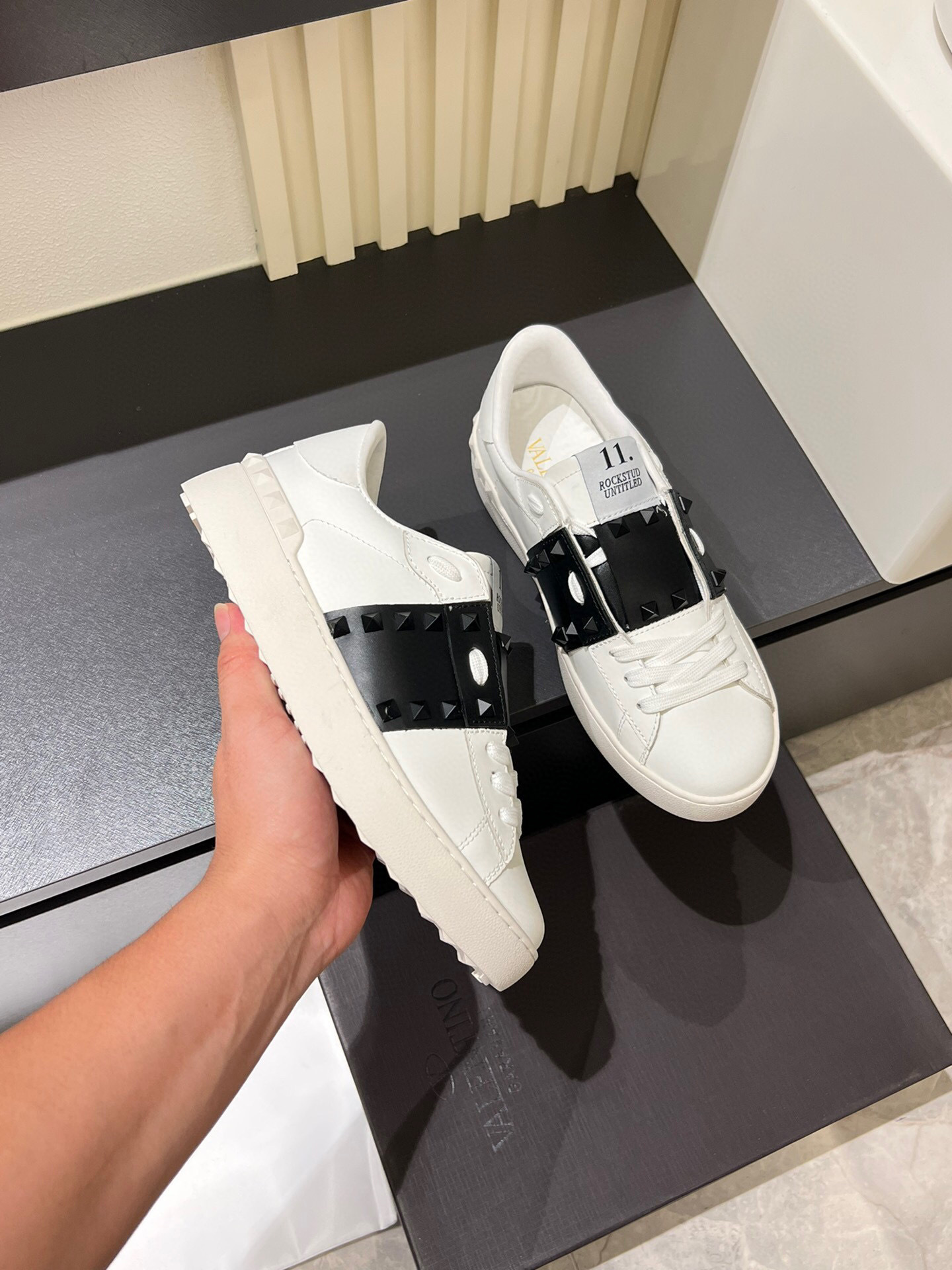 valentino casual sneakers size 38-44 - Image 3