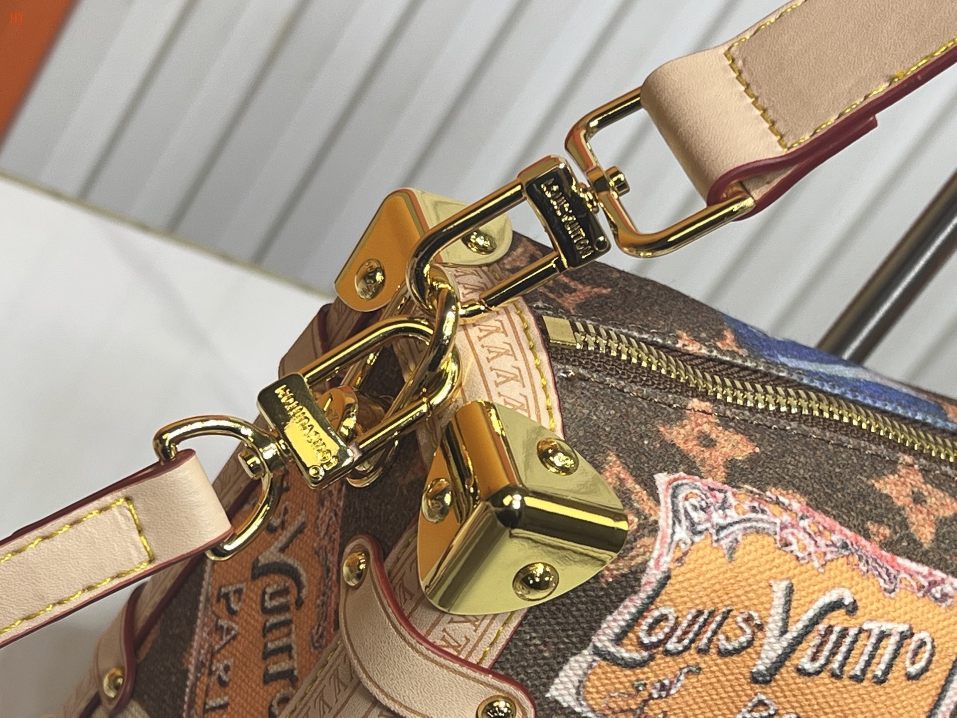 louis vuitton vintage monogram bag 21*14*6 - Image 4