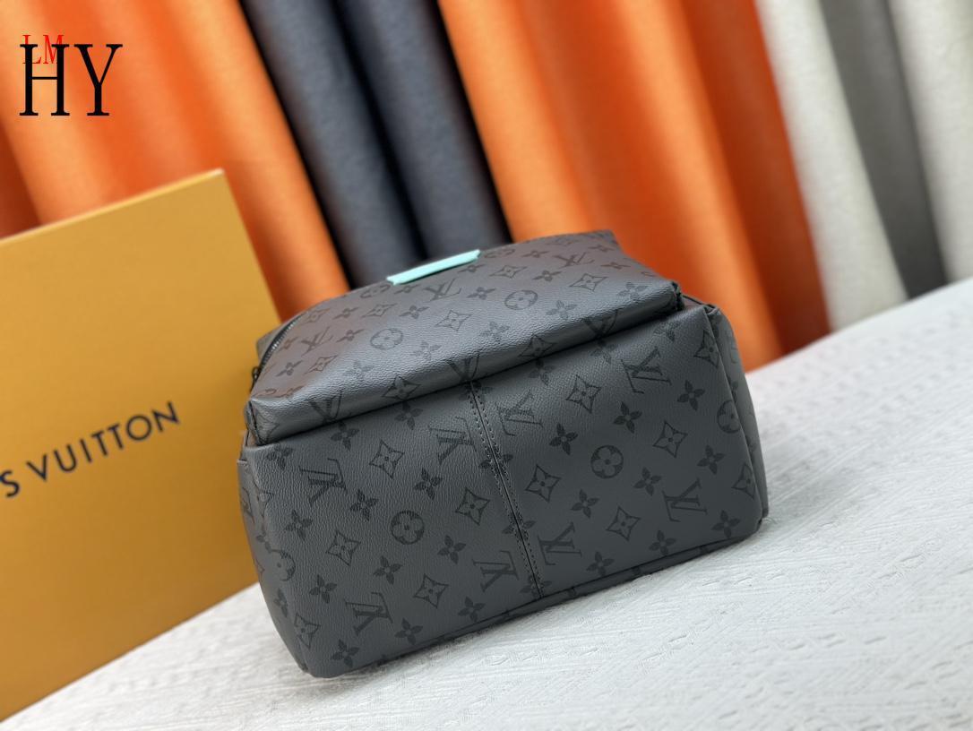 louis vuitton backpack 38*29*20 - stylish & functional - Image 4