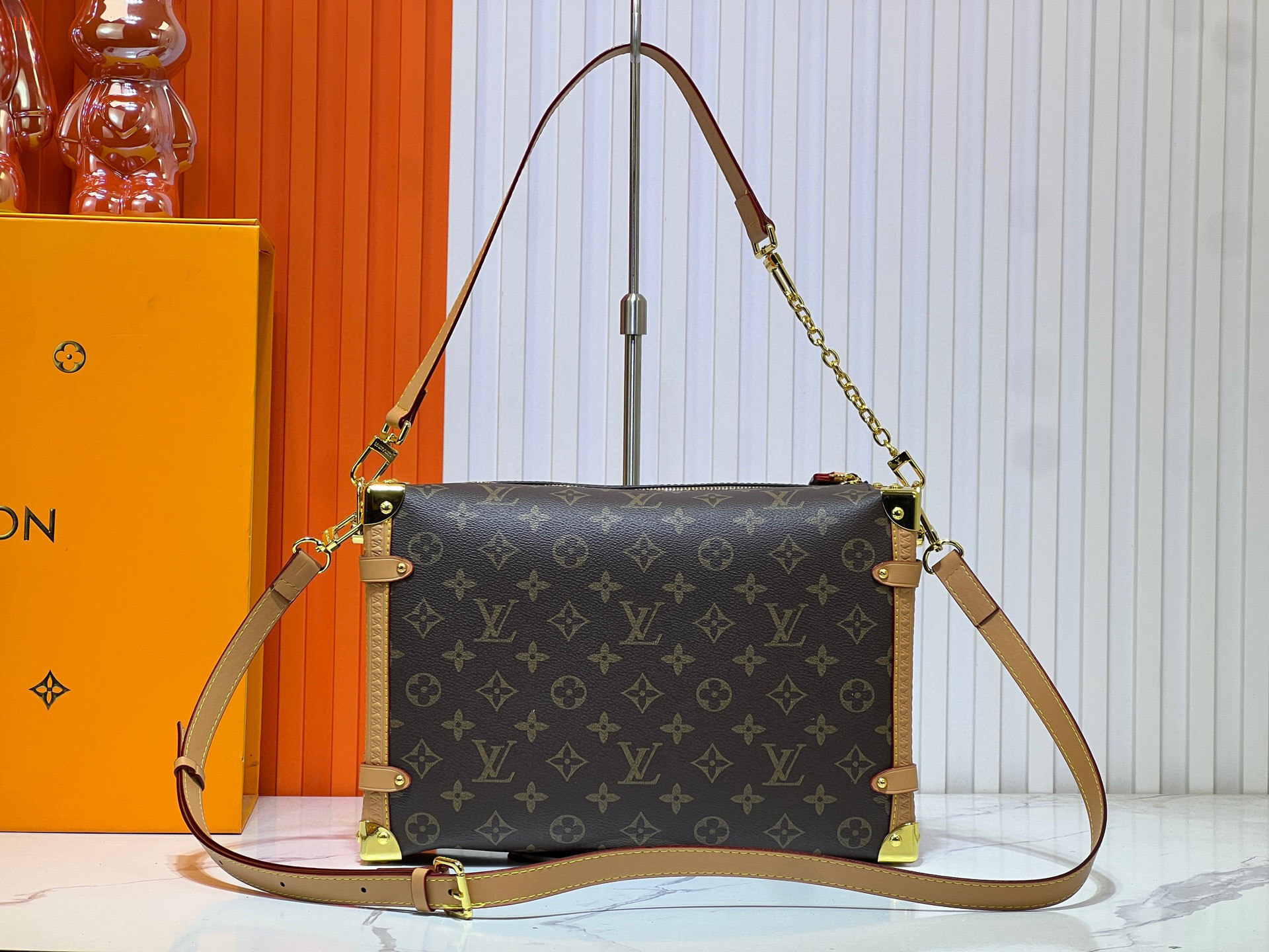 louis vuitton monogram shoulder bag 30x20x10 cm - Image 4
