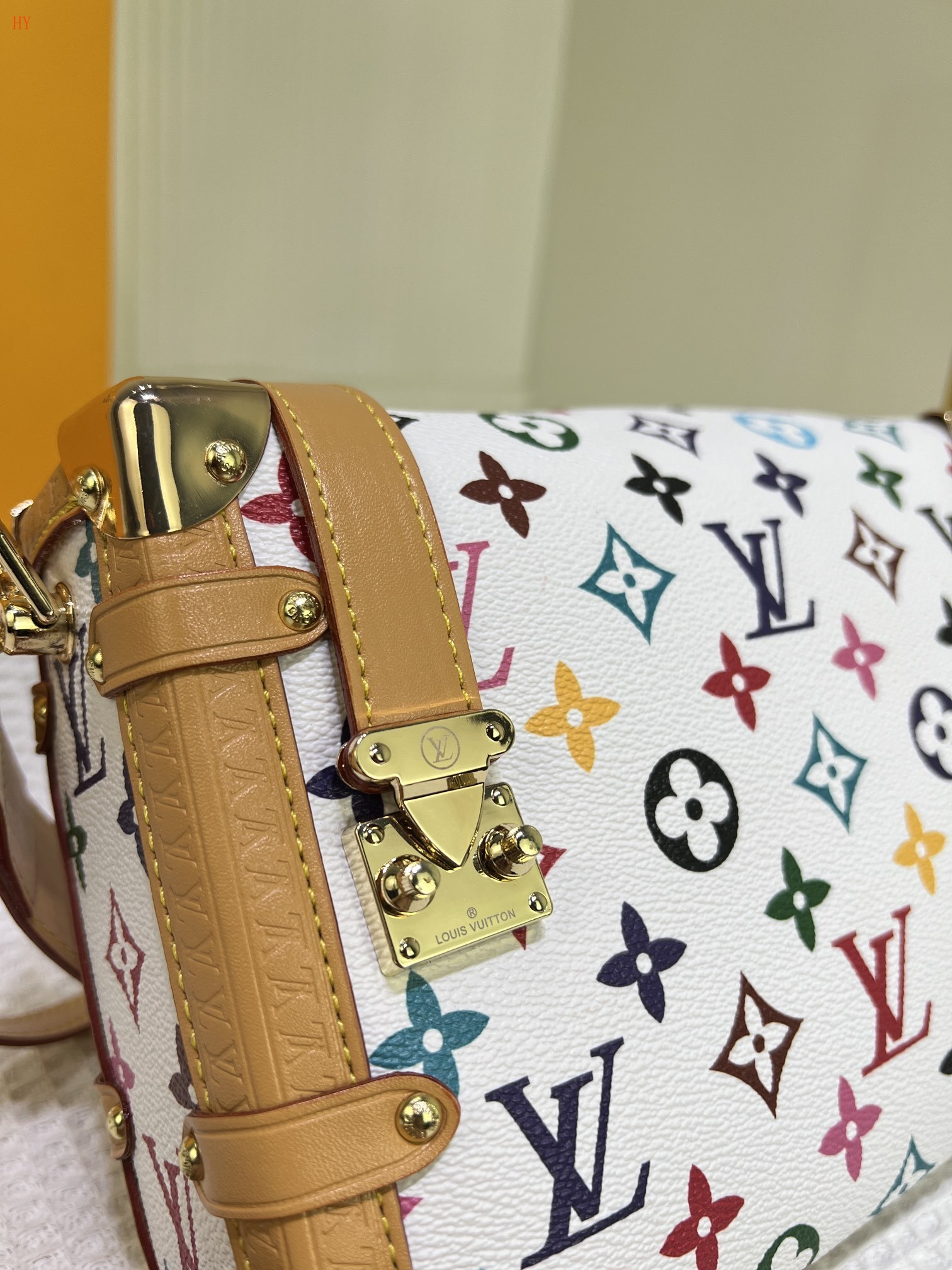 louis vuitton monogram mini bag 21x14x6 cm - Image 4