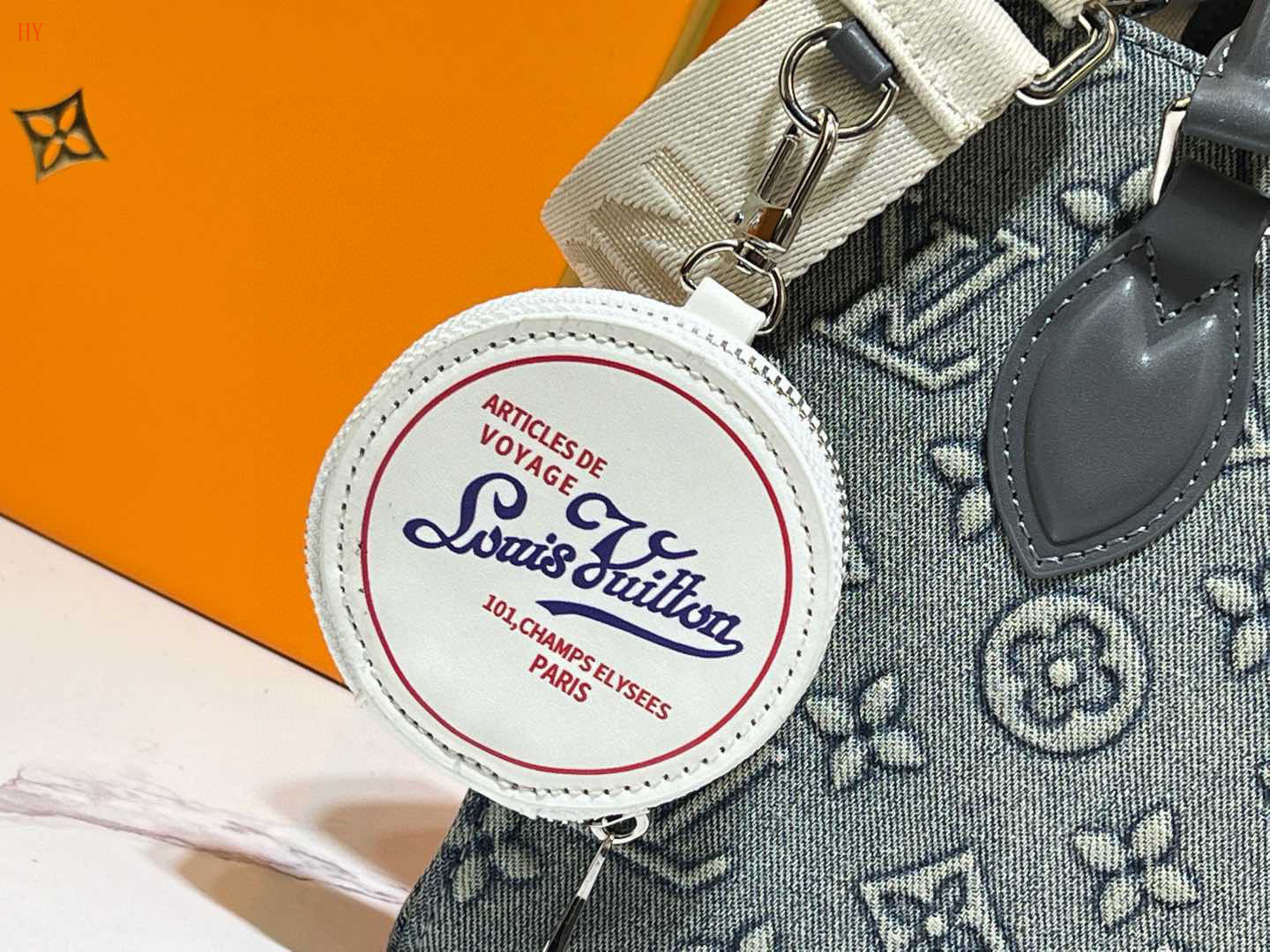 louis vuitton gray monogram canvas handbag 25x19x11.5 cm - Image 4