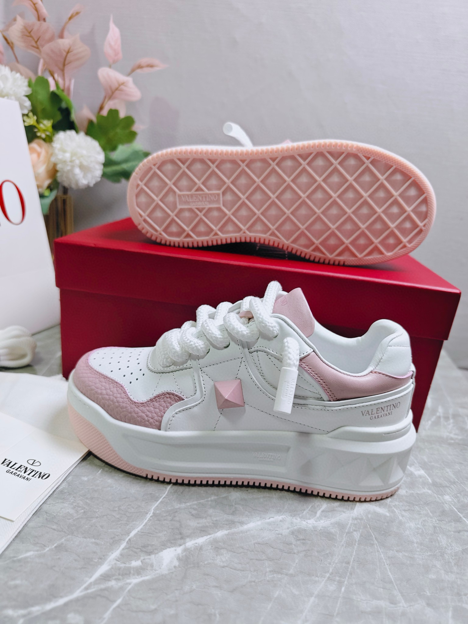 valentino couple sneakers 35/44 - stylish white & pink - Image 4