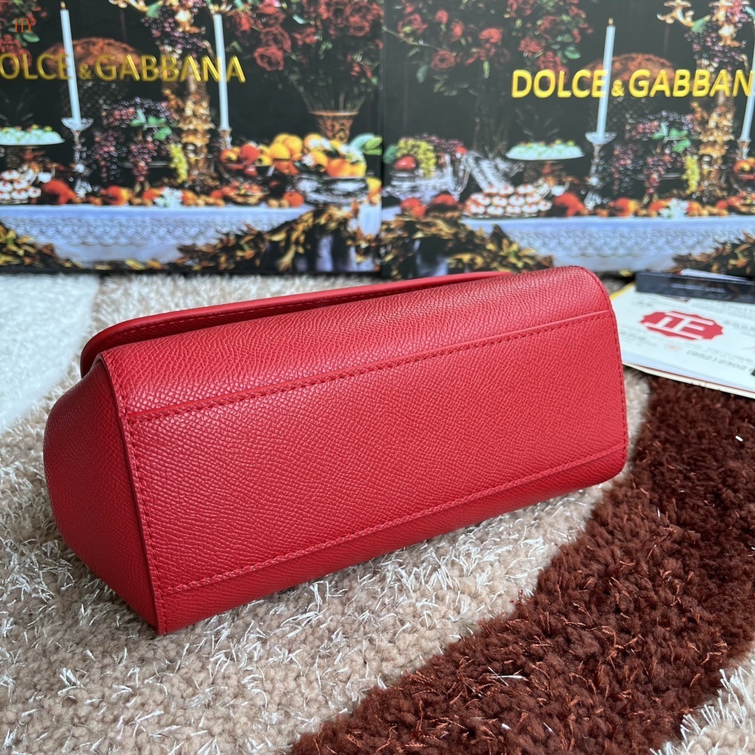 dolce & gabbana red handbag 20*17*7 cm - elegant design - Image 4