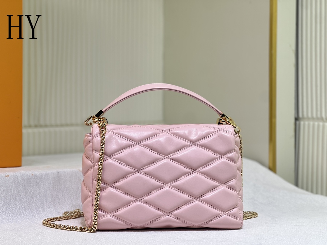 louis vuitton pink quilted handbag - 23x16x10 cm - Image 4
