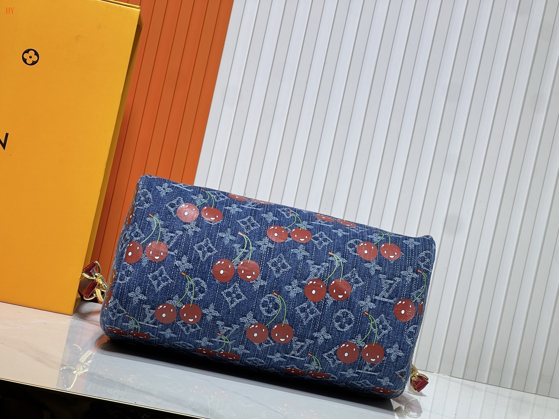 louis vuitton cherry denim handbag 30*21*17 - Image 4