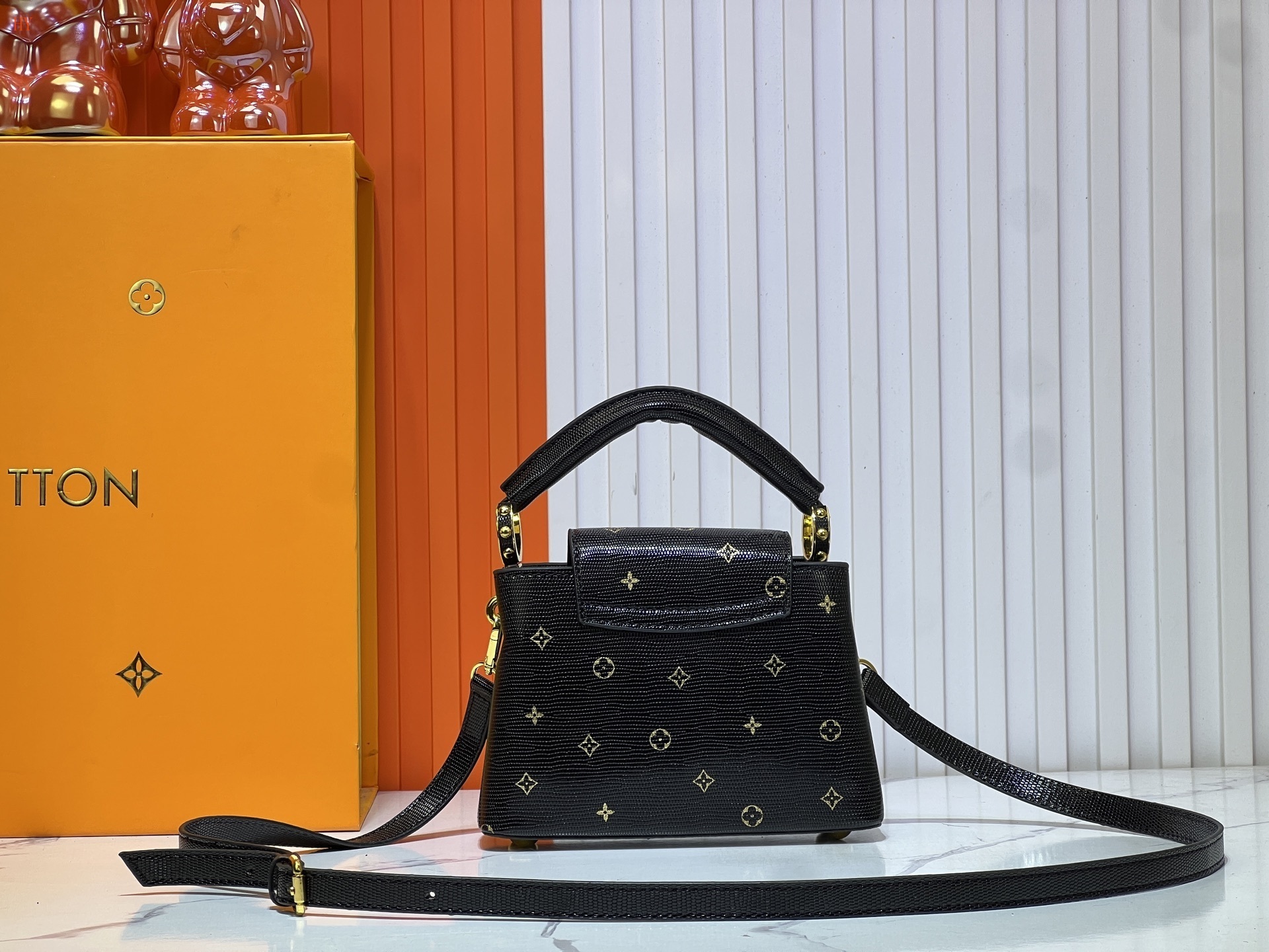 louis vuitton black monogram mini bag - 21x14x8 cm - Image 4