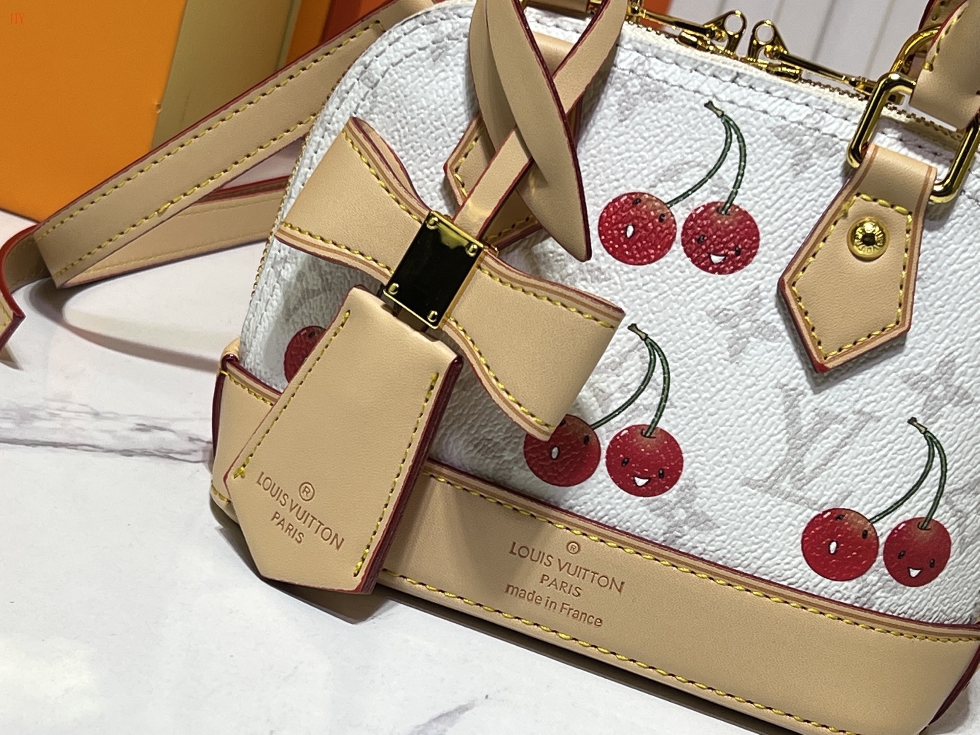 louis vuitton cherry monogram mini bag 18x12x8 cm - Image 4