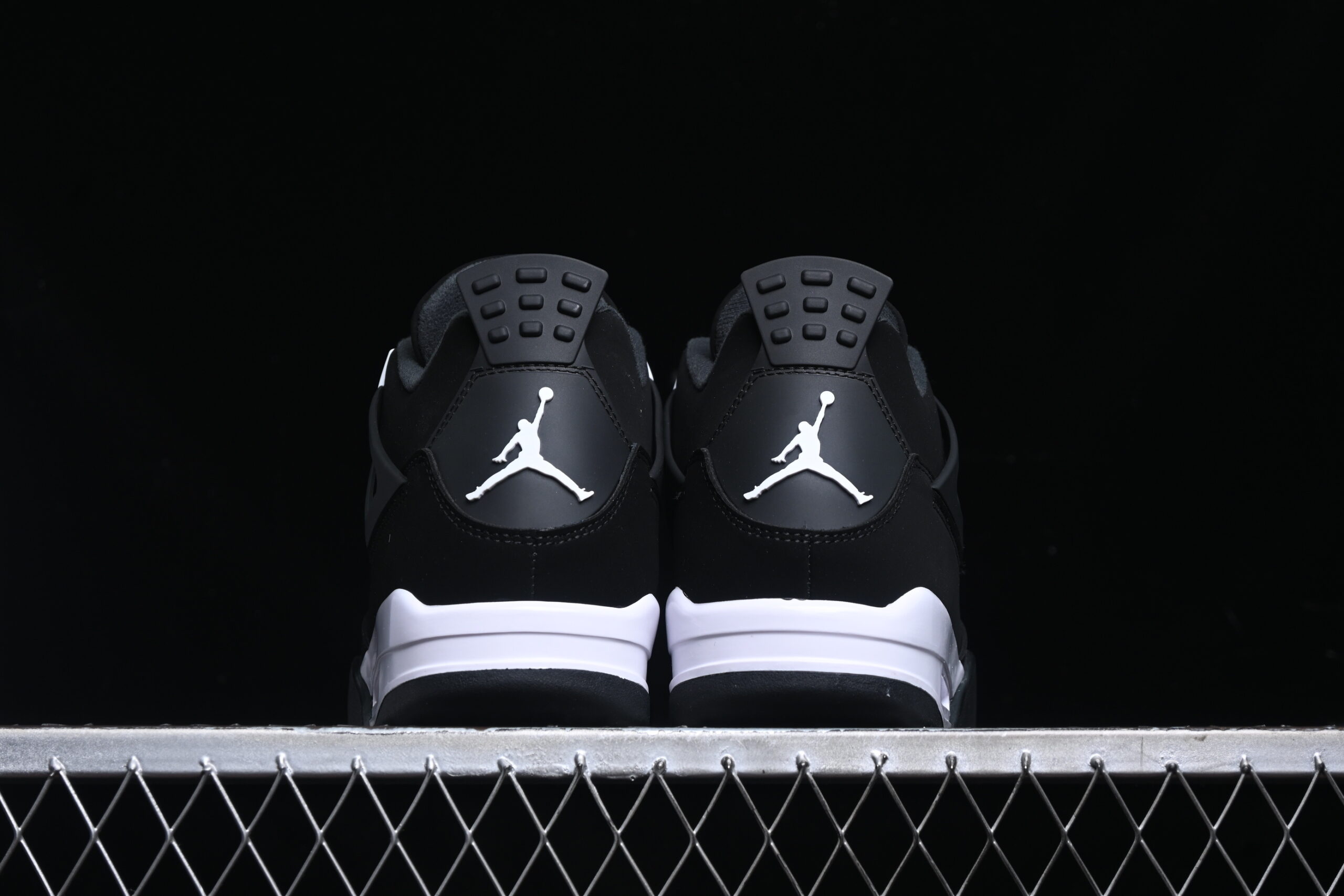 air jordan 4 retro 'white thunder' aj4 fq8138-001 - Image 5