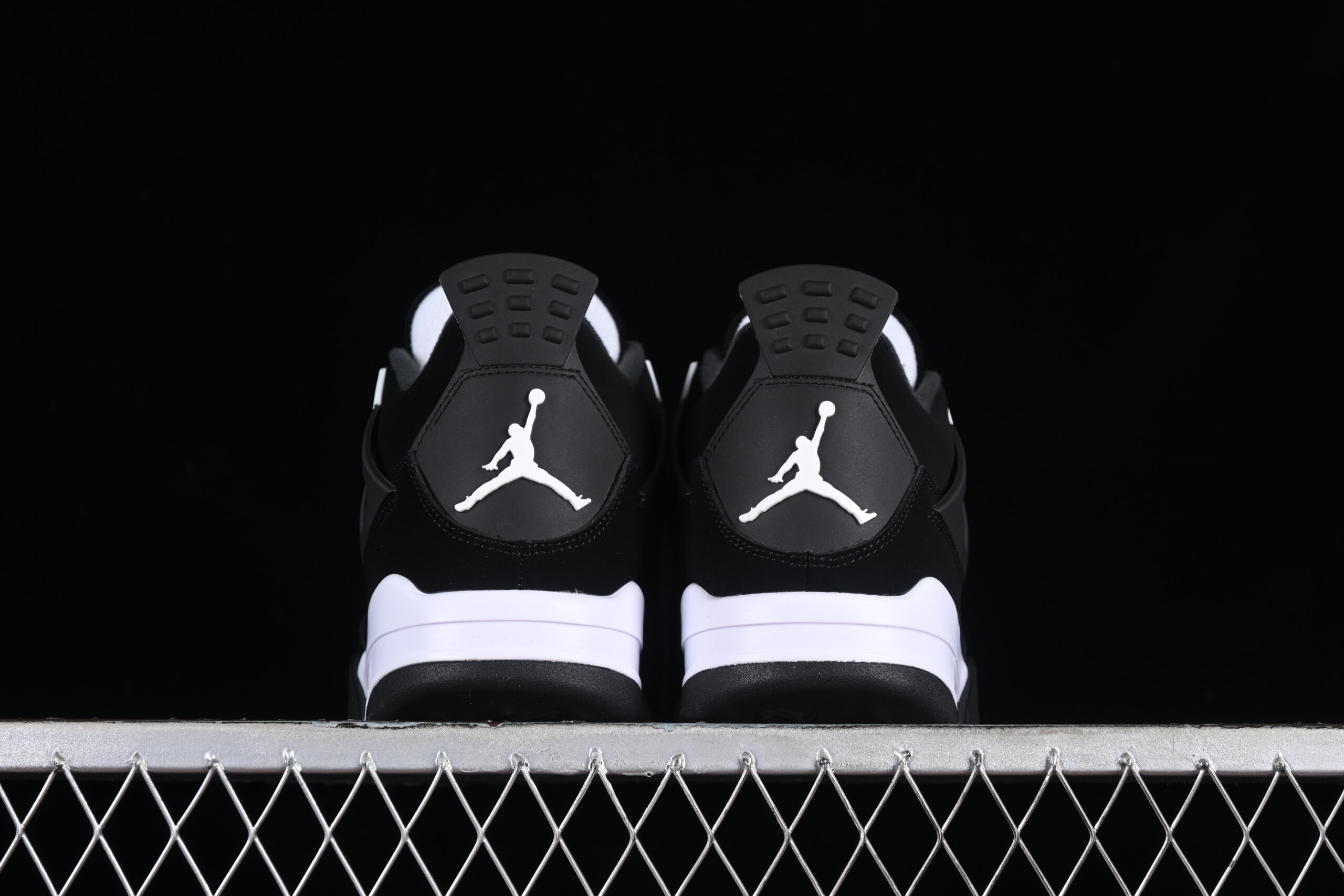 air jordan 4 retro 'white thunder' fq8138-001 - Image 5