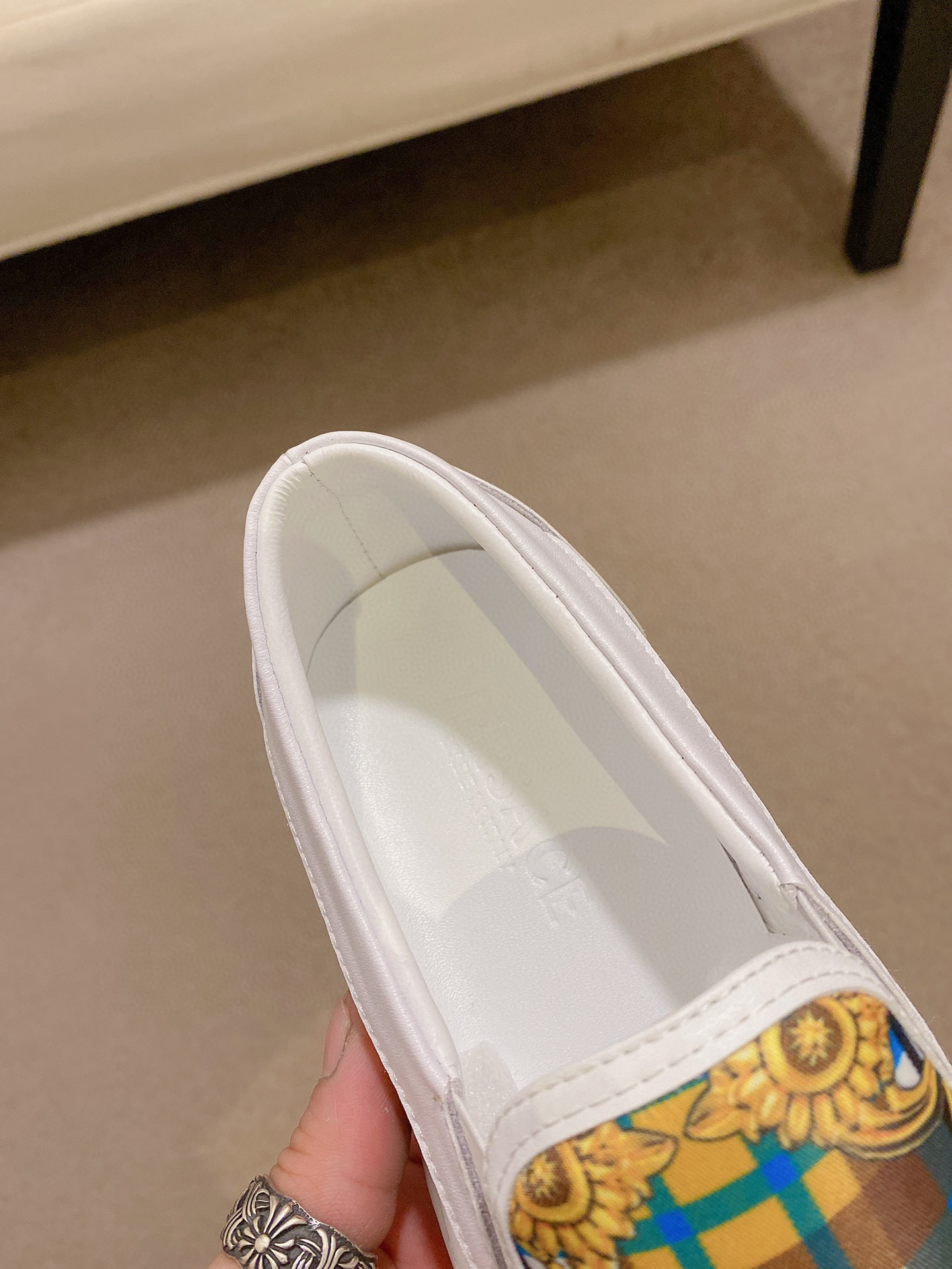 versace slip-on shoes 38-44 - stylish and comfortable - Image 4