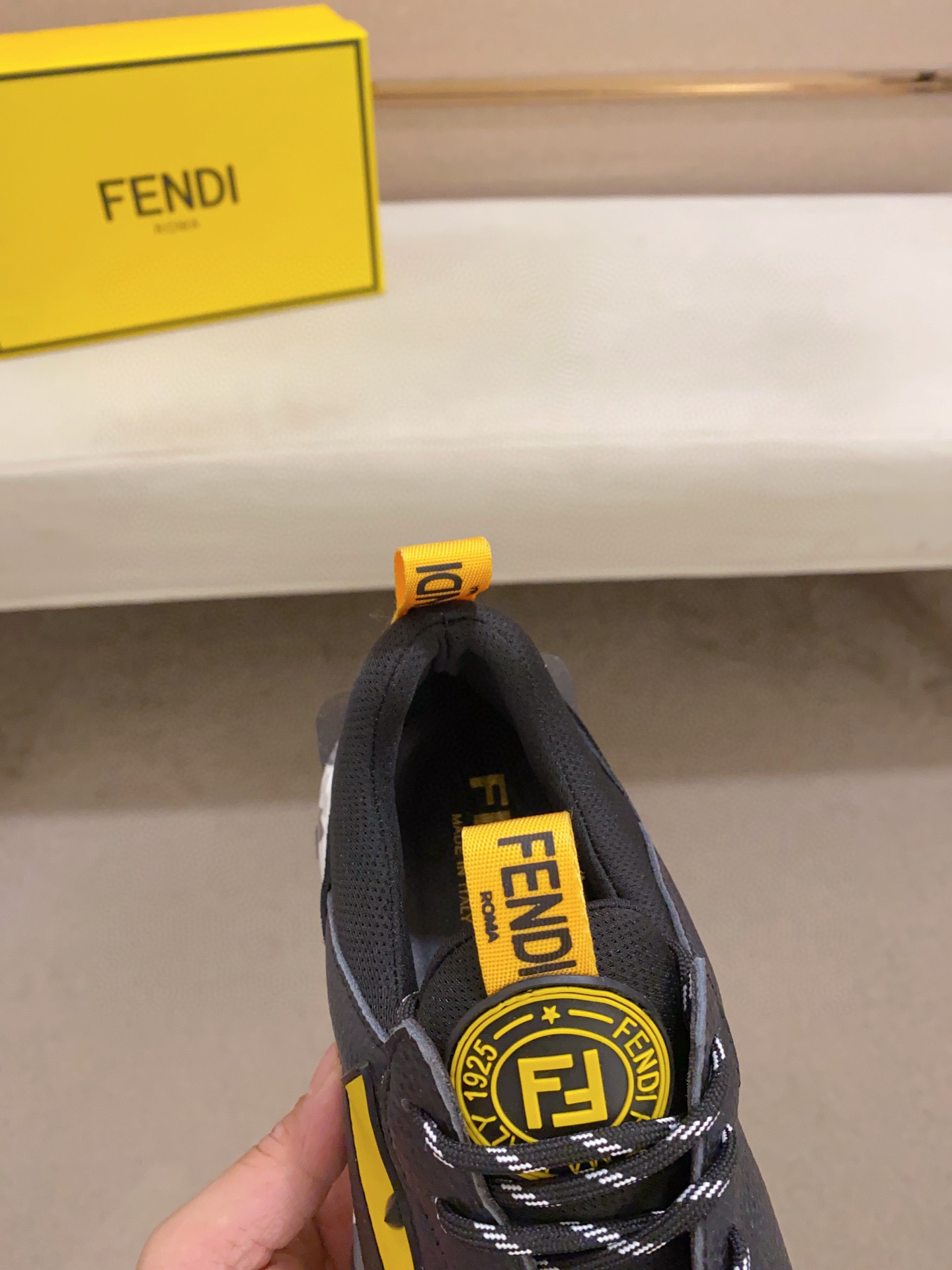 off-white high-top sneakers - size 35/44 - Image 4