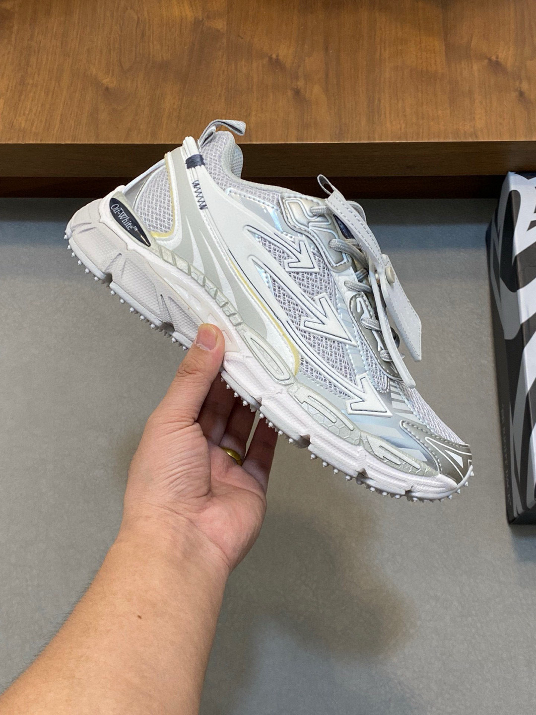 off-white couple sneakers 36/44 - model 8063480 - Image 4