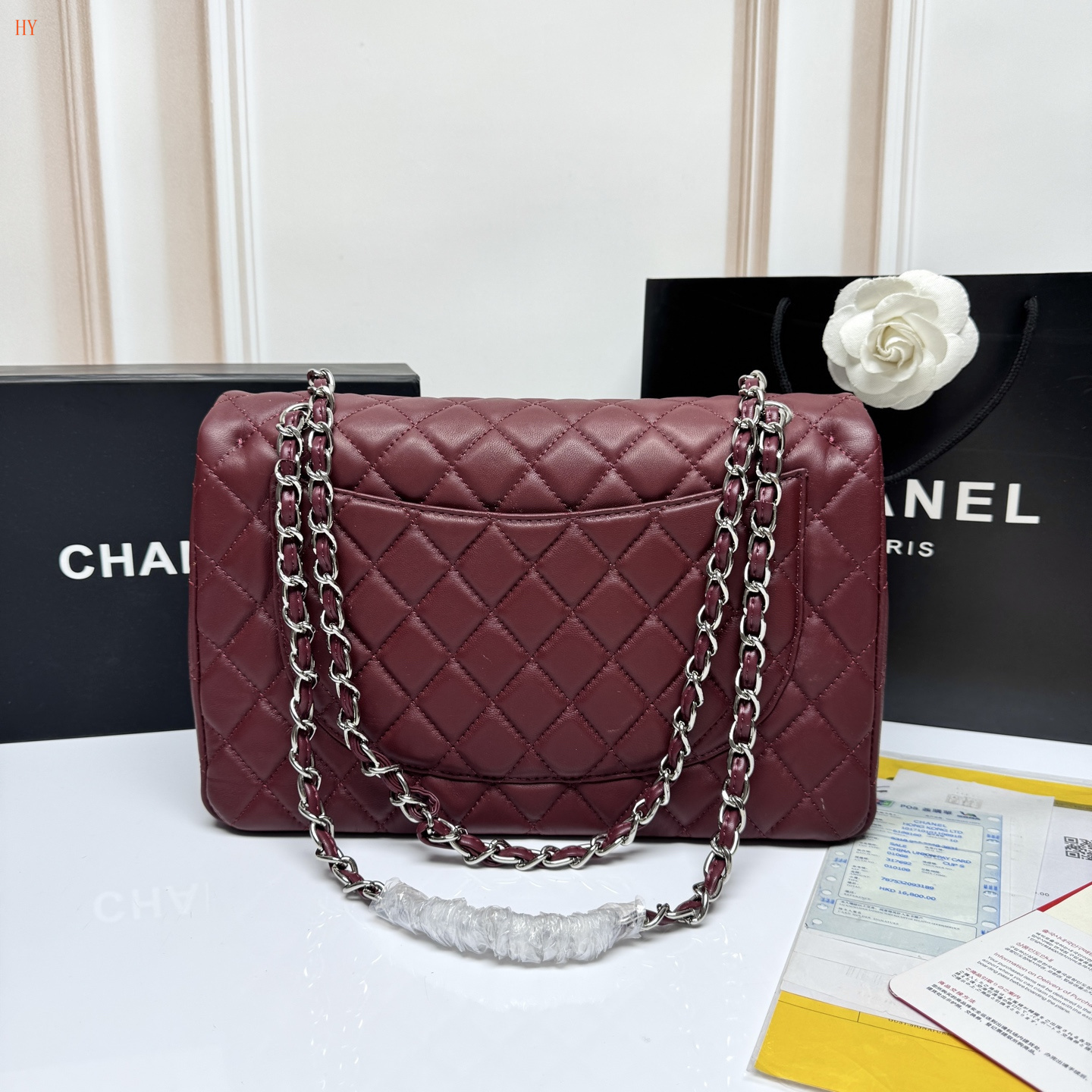 chanel quilted burgundy handbag 33*22*9.2 cm - Image 4