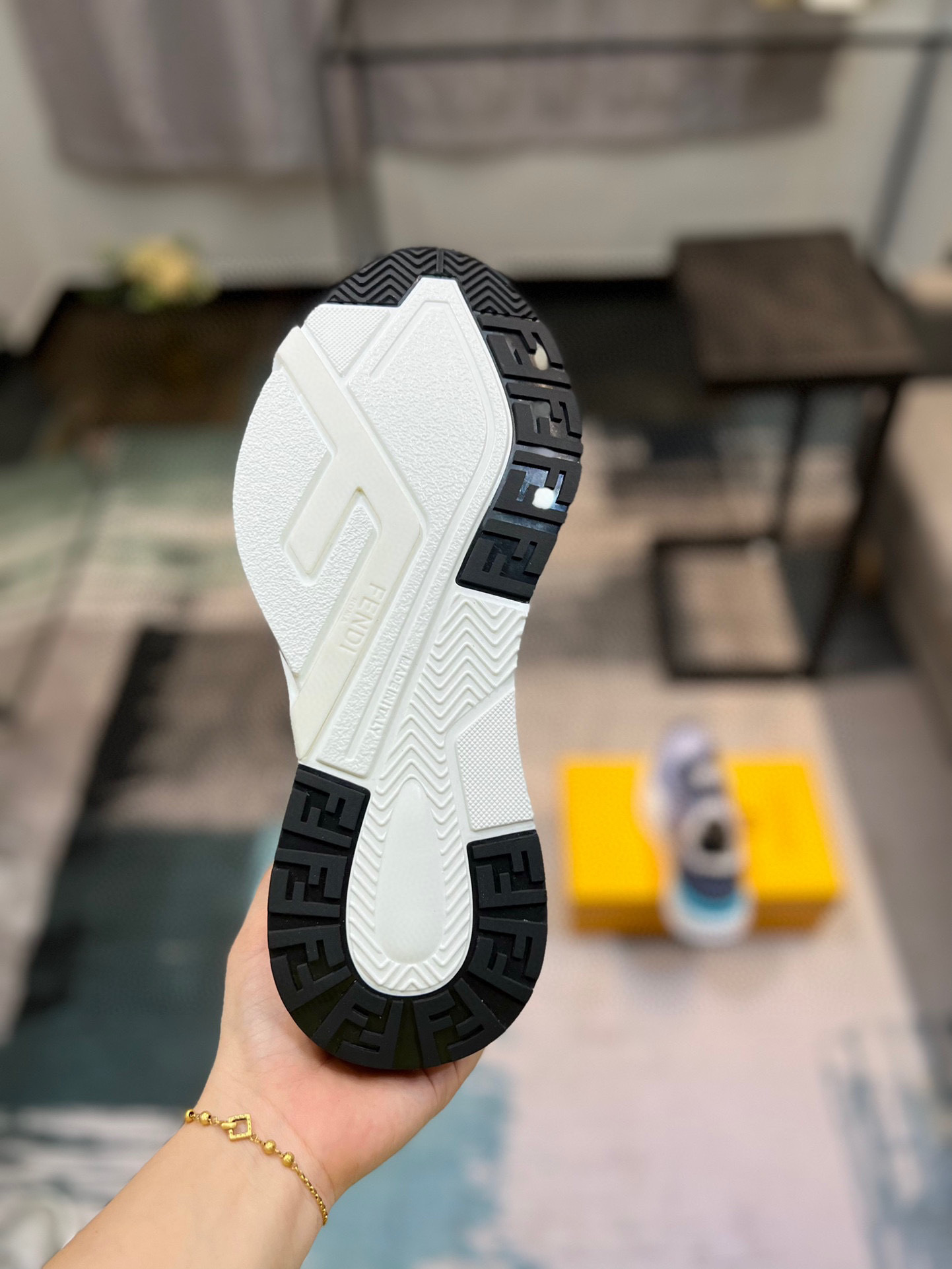 fendi flow casual shoes - size 38-44 - Image 4