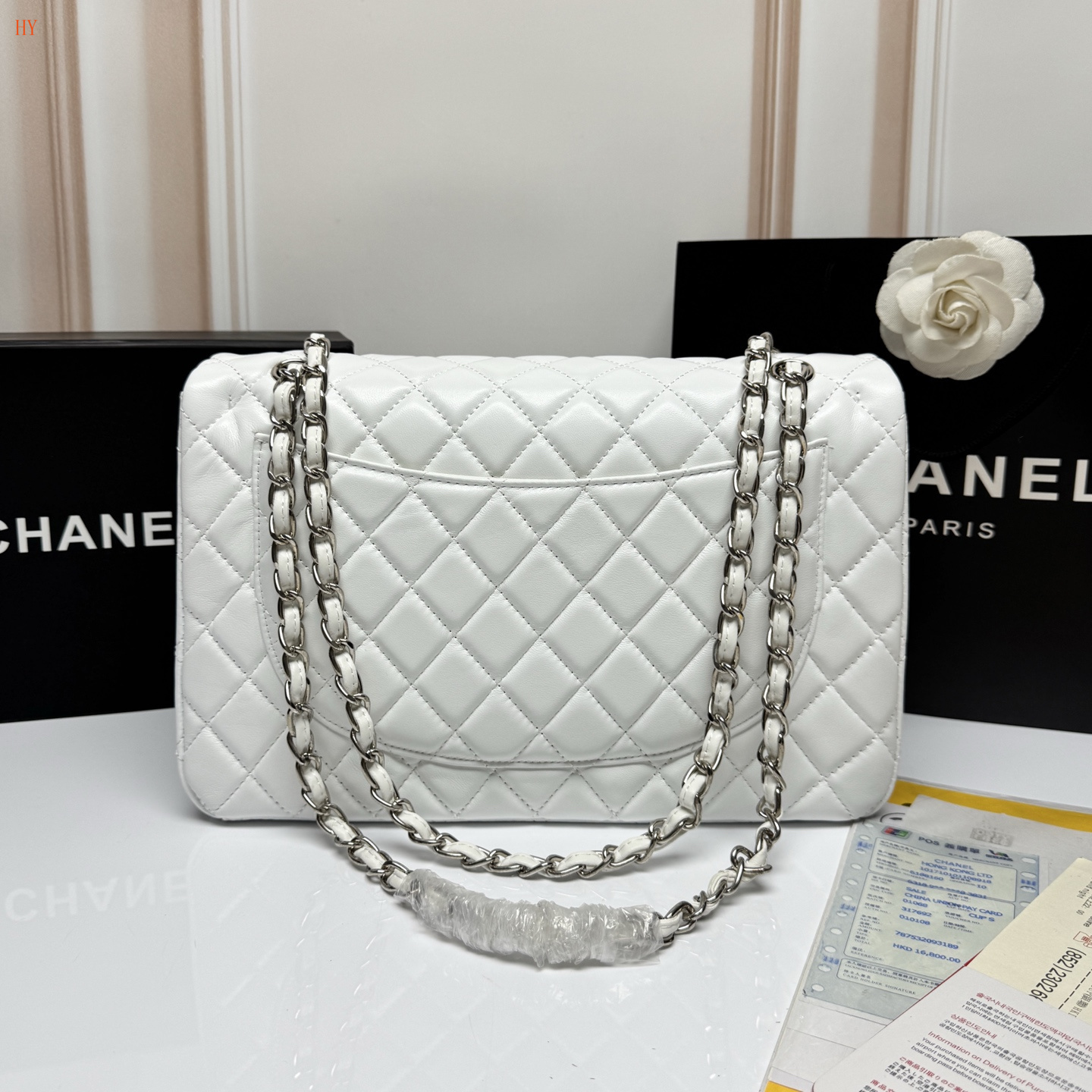 chanel white quilted flap bag 33x22x9 cm - Image 4