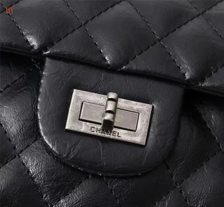 chanel black quilted handbag 25.5x17x7.5 cm - Image 4