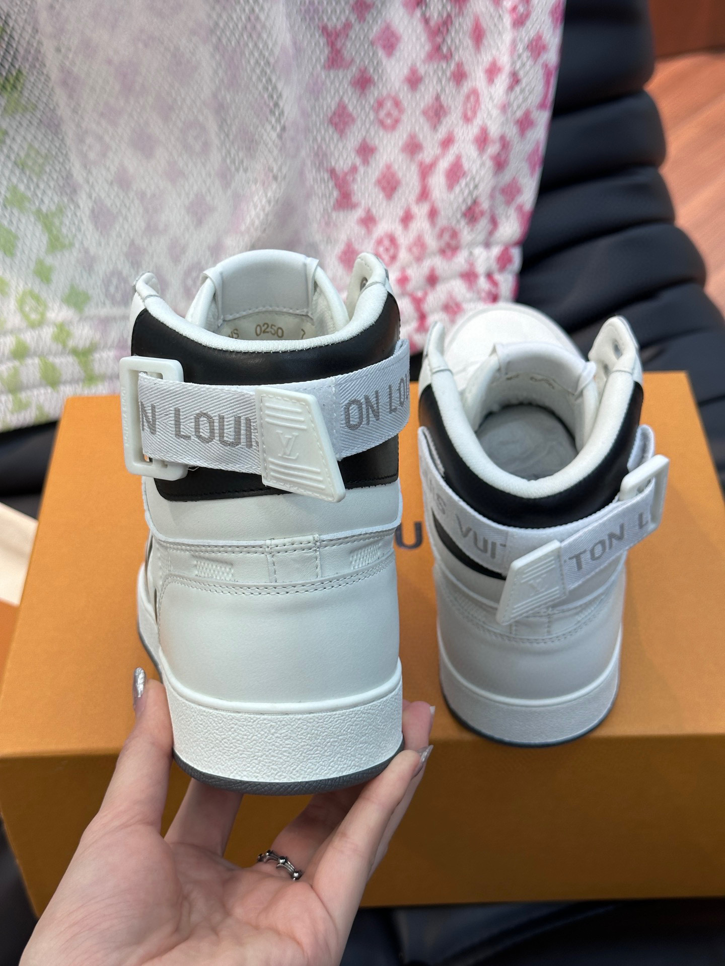 louis vuitton high-top sneakers size 38-44 - Image 4