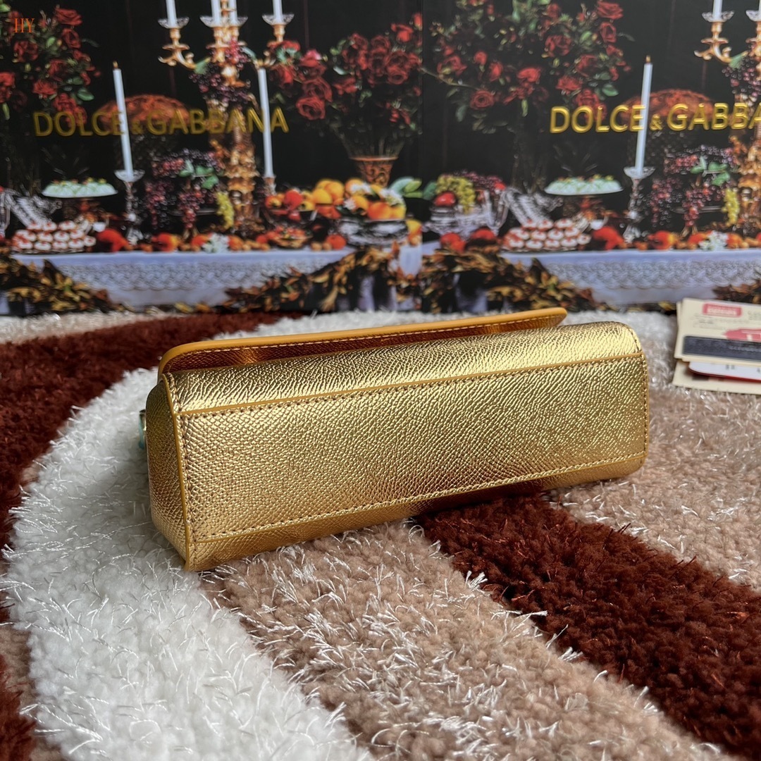 dolce & gabbana gold handbag 18x11x6 cm - 532003 - Image 4