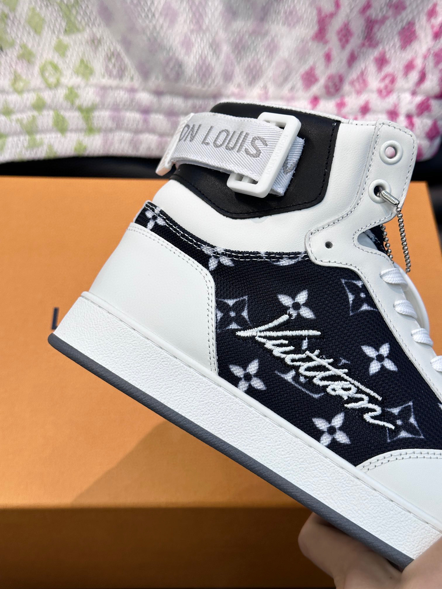 louis vuitton high-top sneakers size 38-44 - Image 4