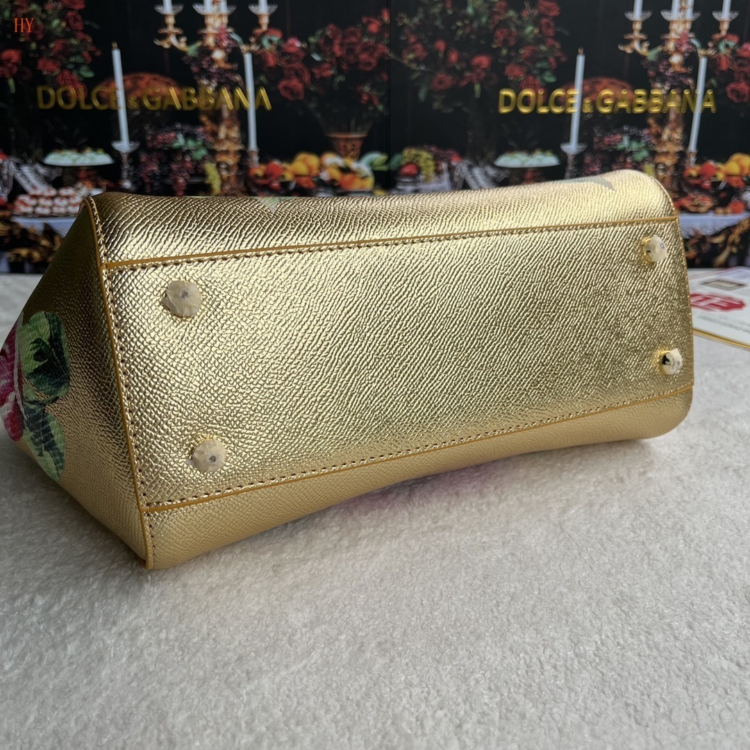 dolce & gabbana gold floral handbag 25*20*12 - Image 4