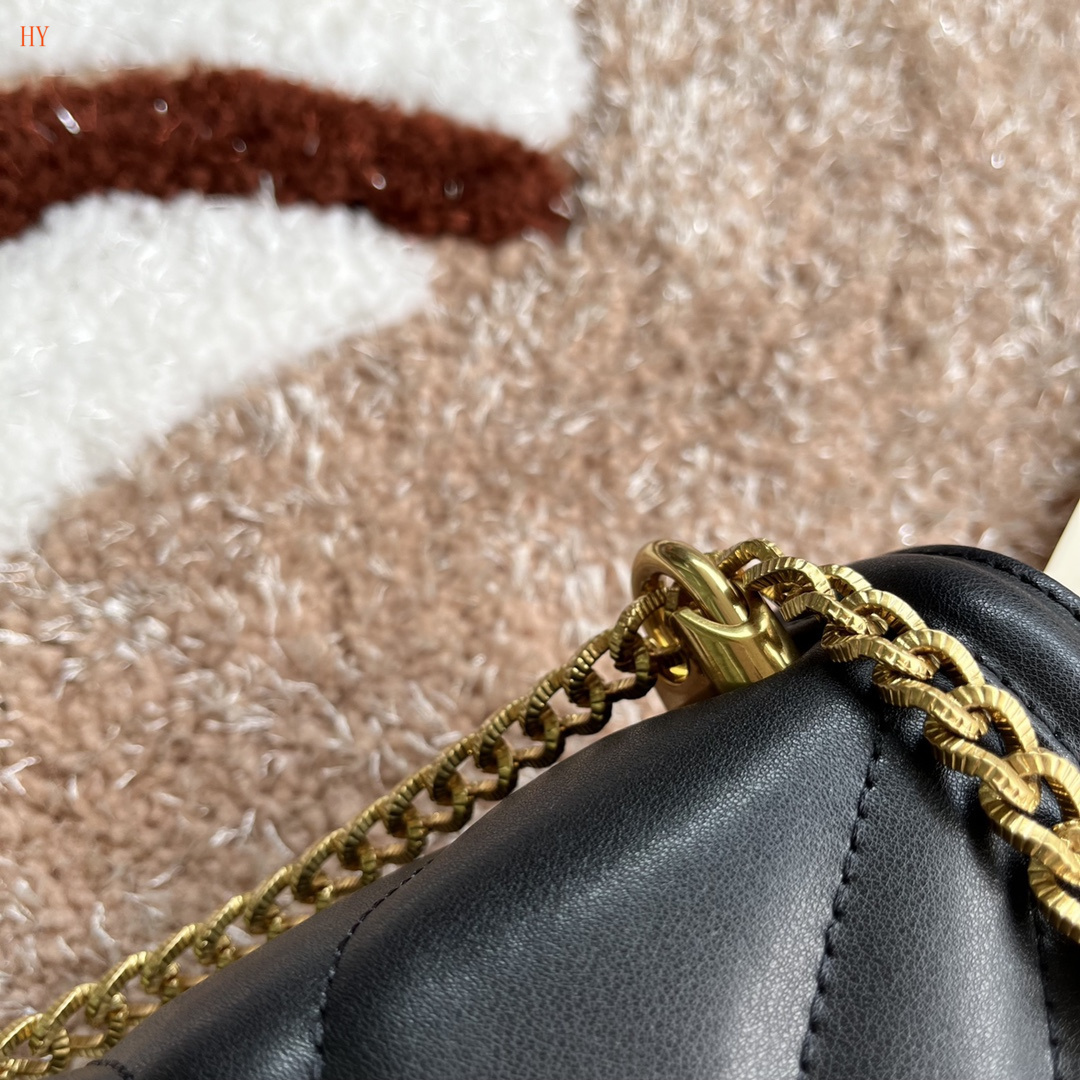 dolce & gabbana quilted black shoulder bag 26x18x7.5 cm - Image 4