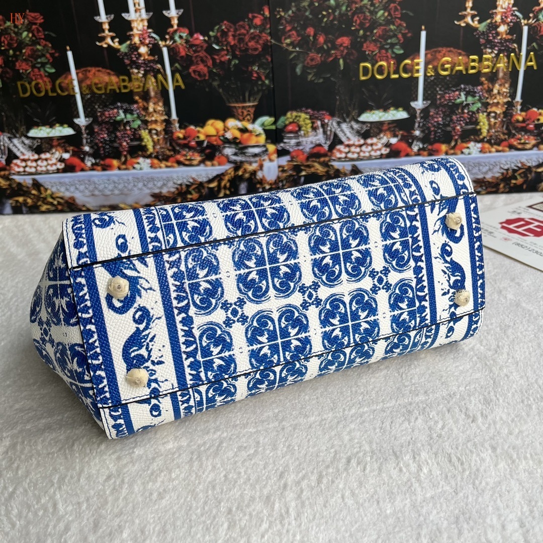 dolce & gabbana blue and white printed handbag 25*20*12.5 cm - Image 4