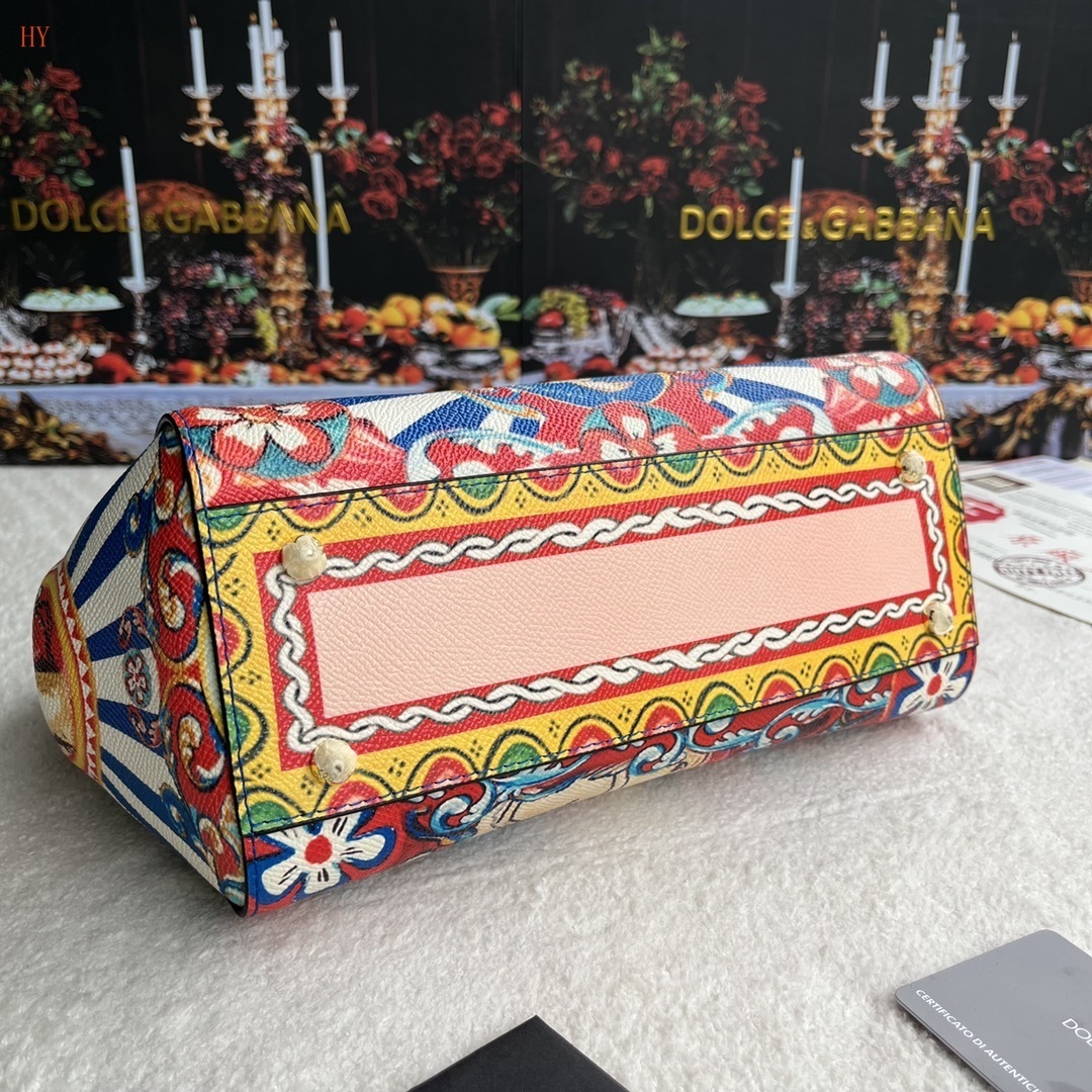dolce & gabbana printed handbag 25x20x12.5 cm - Image 4