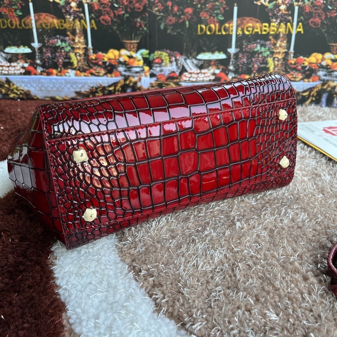 dolce & gabbana red crocodile print handbag - Image 4