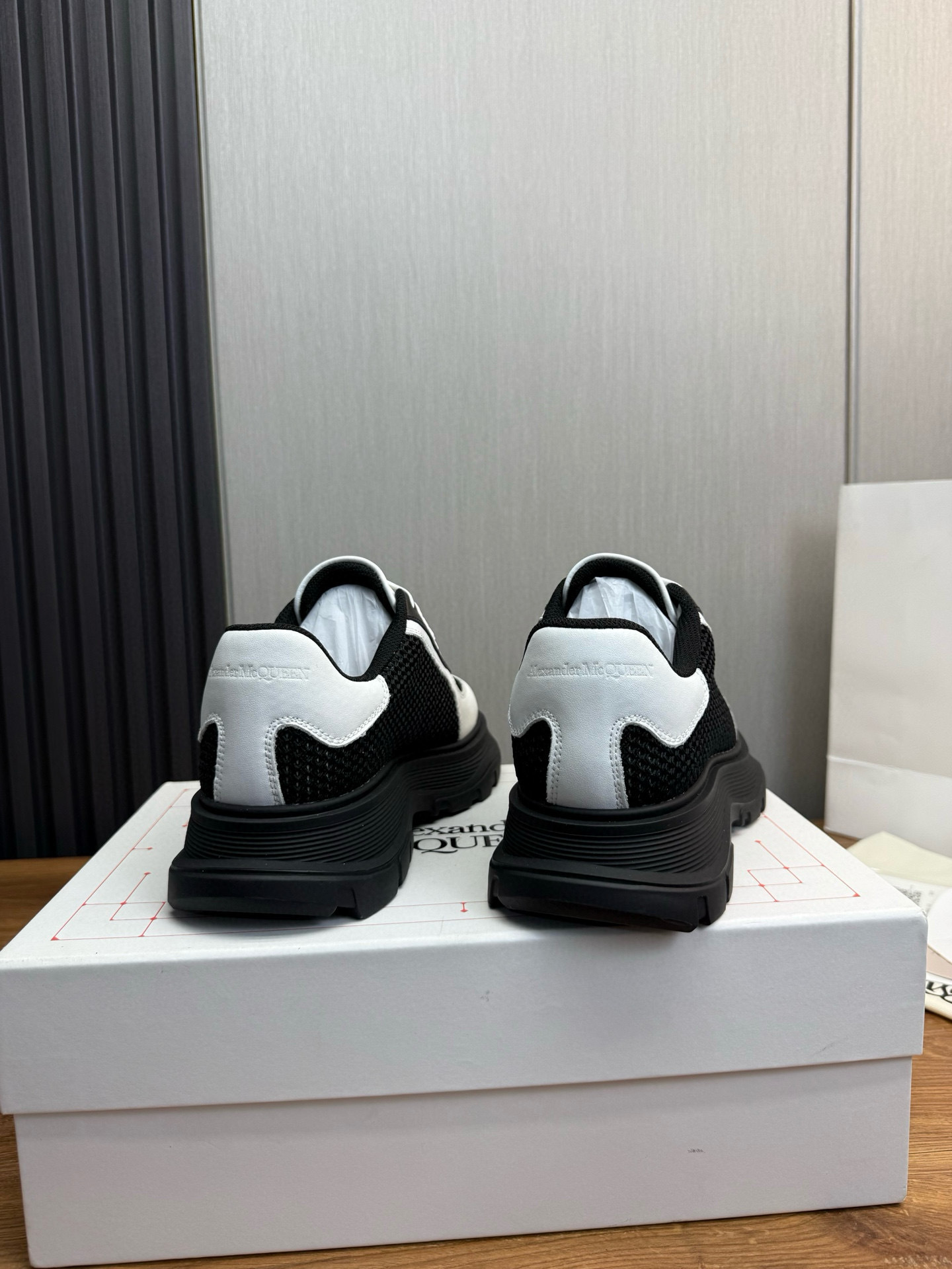 alexander mcqueen couples sneakers 35/44 - black & white - Image 4
