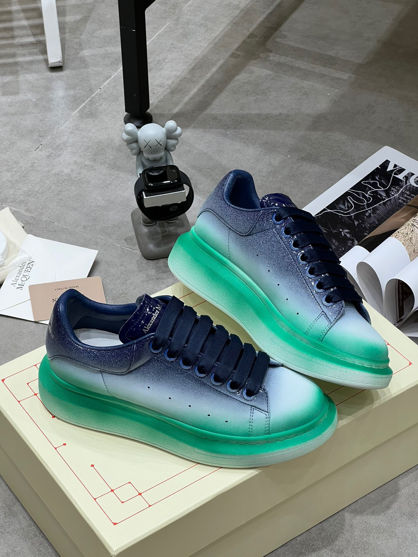 alexander mcqueen unisex sneakers 8061320, size 35-44 - Image 4