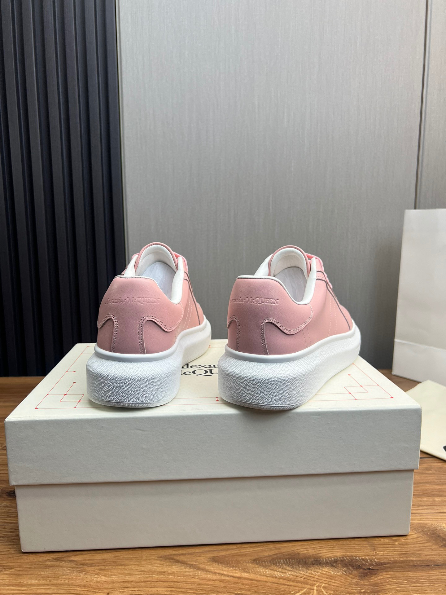 alexander mcqueen pink sneakers mq 8063320 (size 35-44) - Image 4