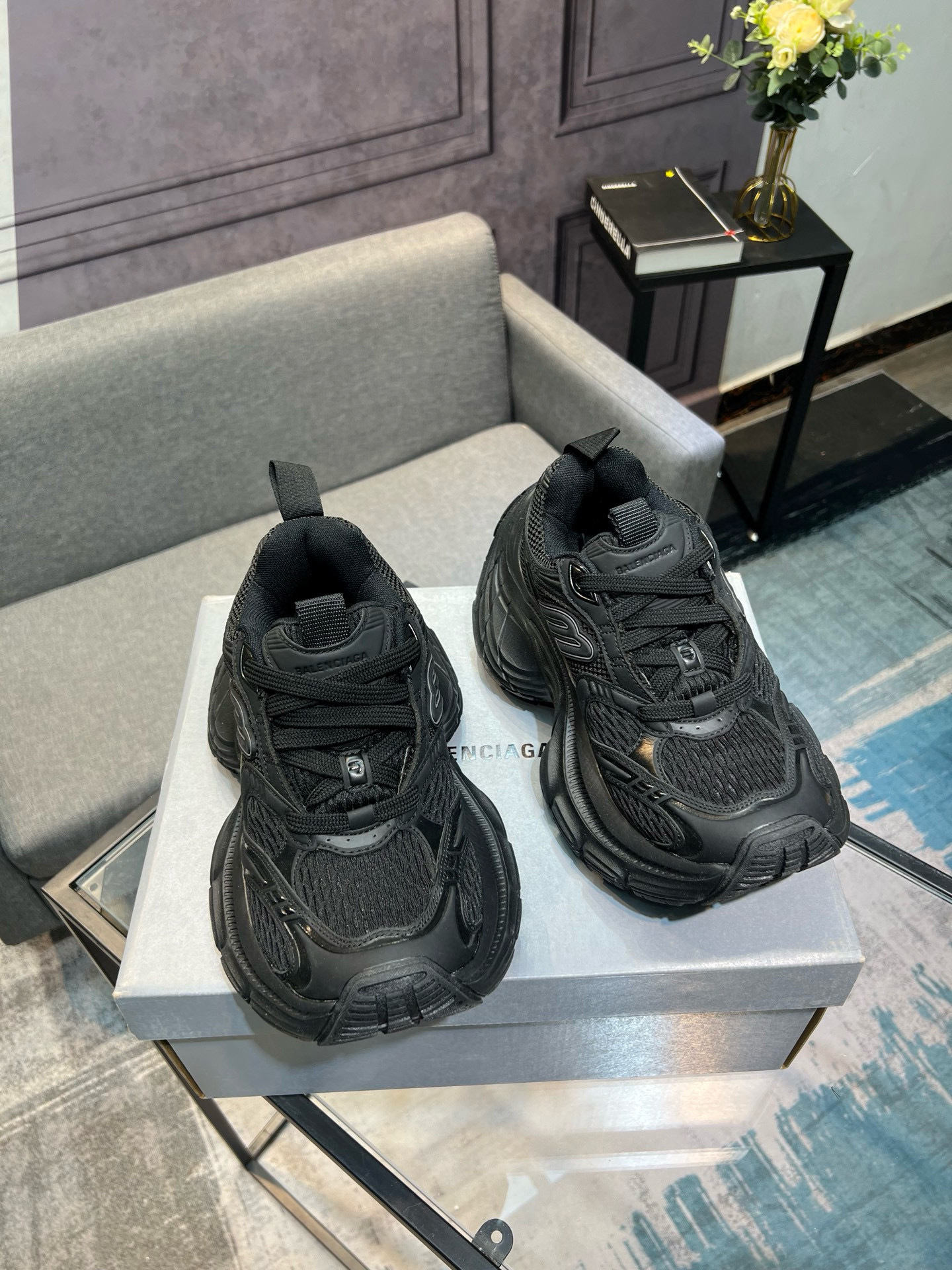 balenciaga unisex sneakers in black - sizes 35/46 - Image 4