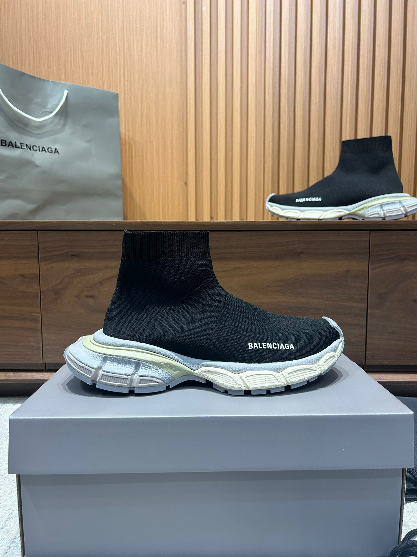 balenciaga unisex sock sneakers size 35-44 - Image 4