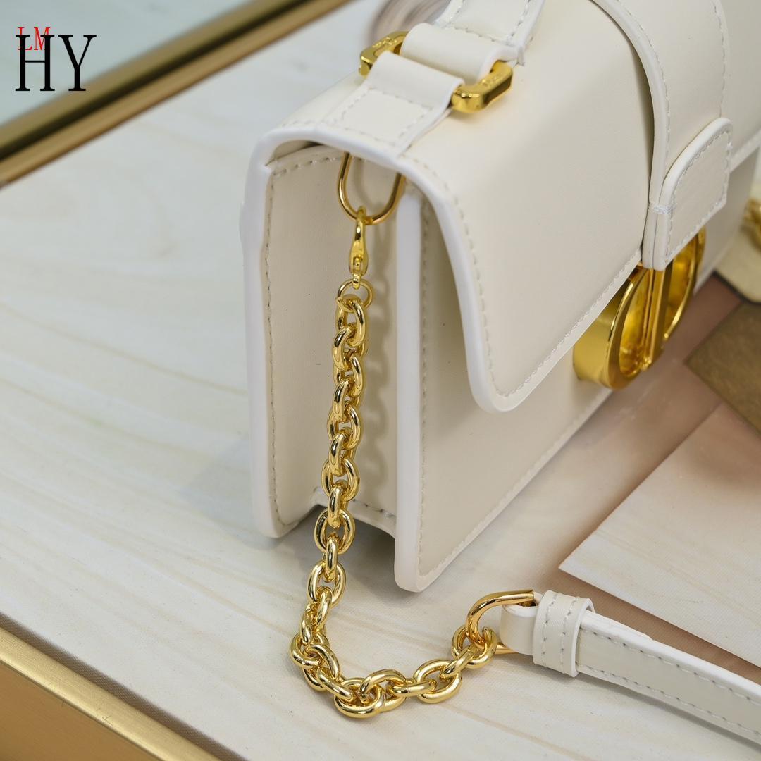 dior white handbag 20x10x4 cm with gold accents - Image 4