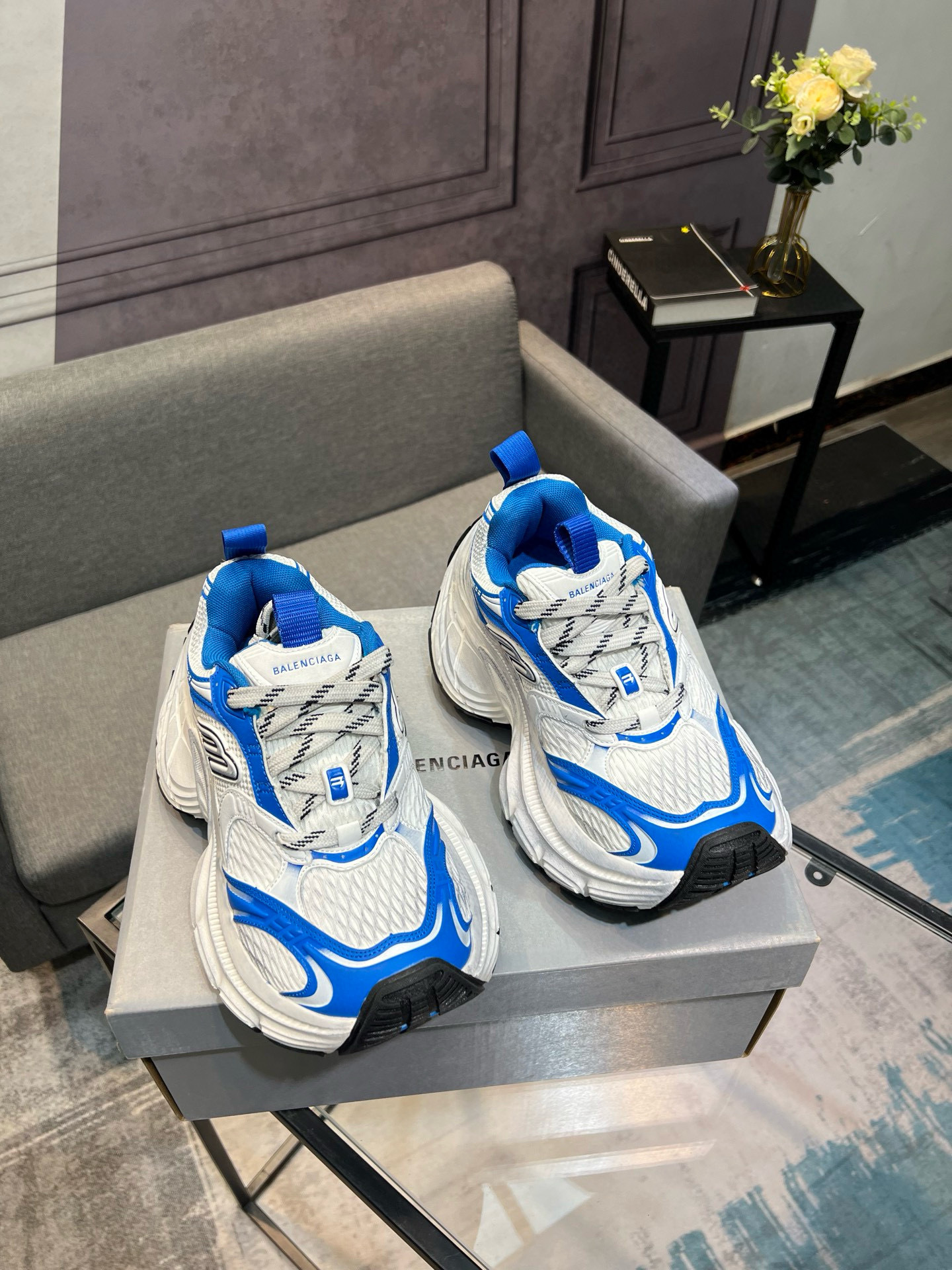 balenciaga unisex sneakers in blue/white - size 35/46 - Image 4