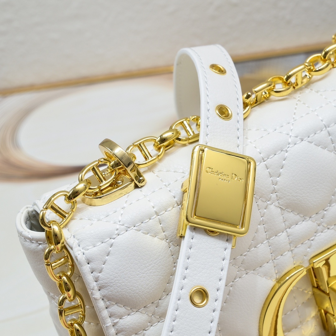 dior quilted white handbag with gold chain - Image 4