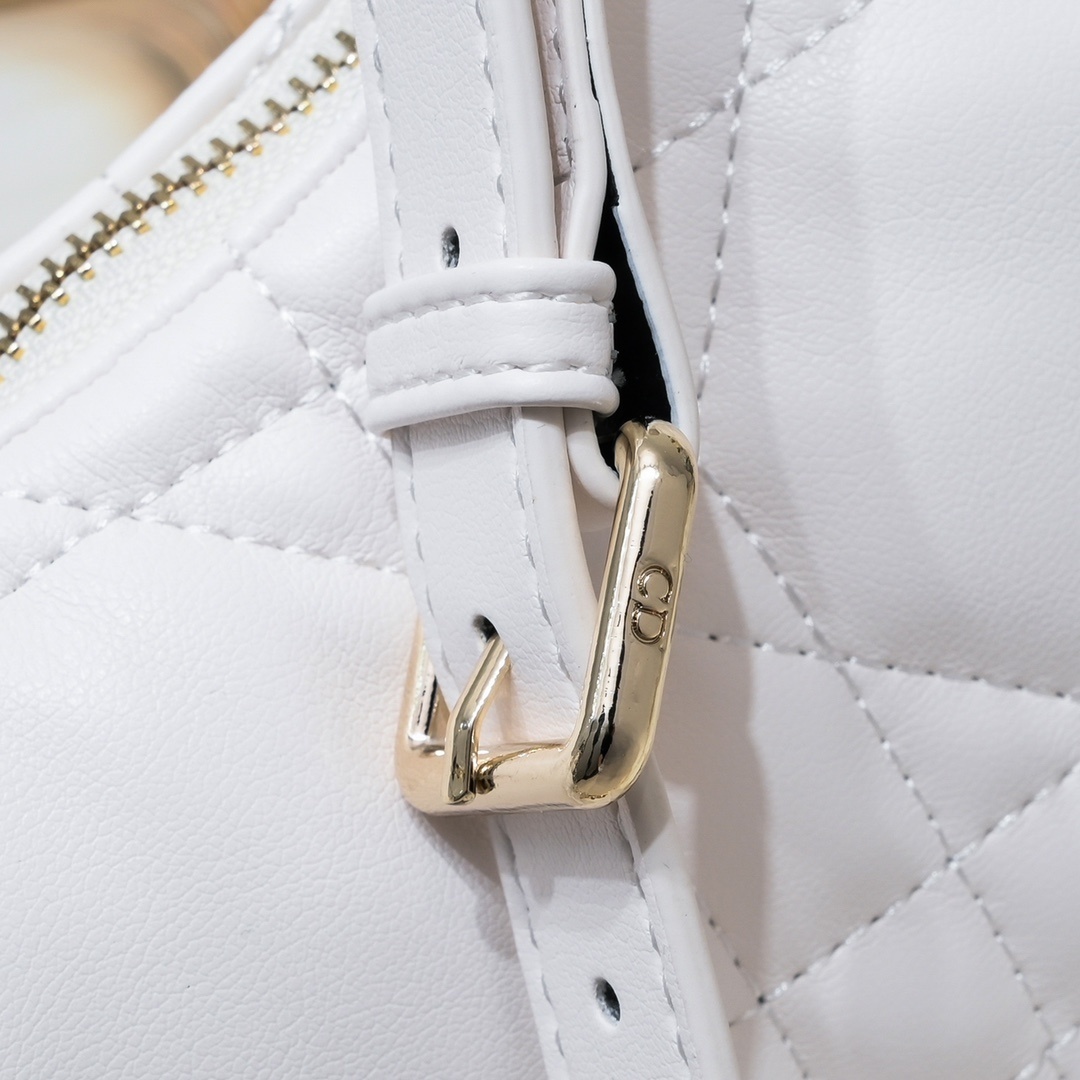 dior quilted white bag 27x16 cm - model 408032 - Image 4