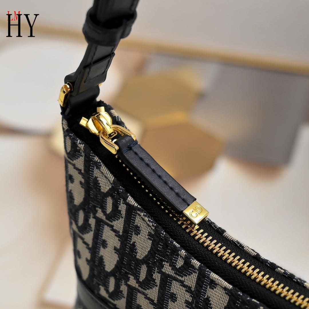 dior 23*13*6 monogram shoulder bag - Image 4