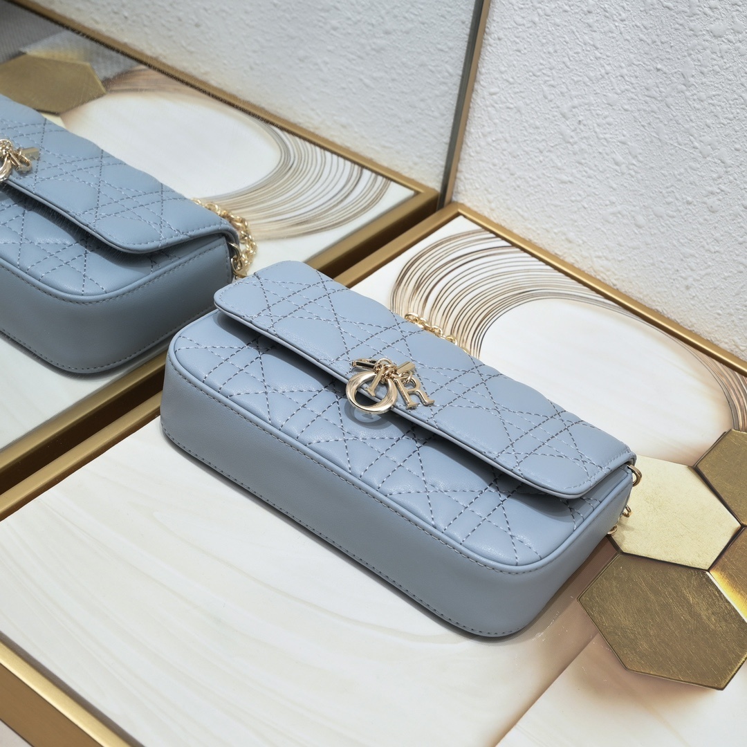 dior blue quilted leather crossbody bag - 18.5x10x4 cm - Image 4