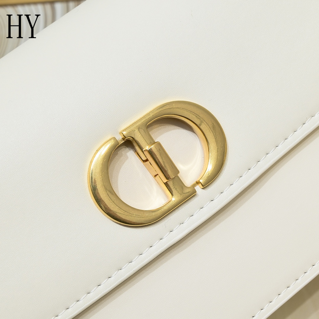 dior white leather crossbody bag - 22x13x6.5 cm - Image 4