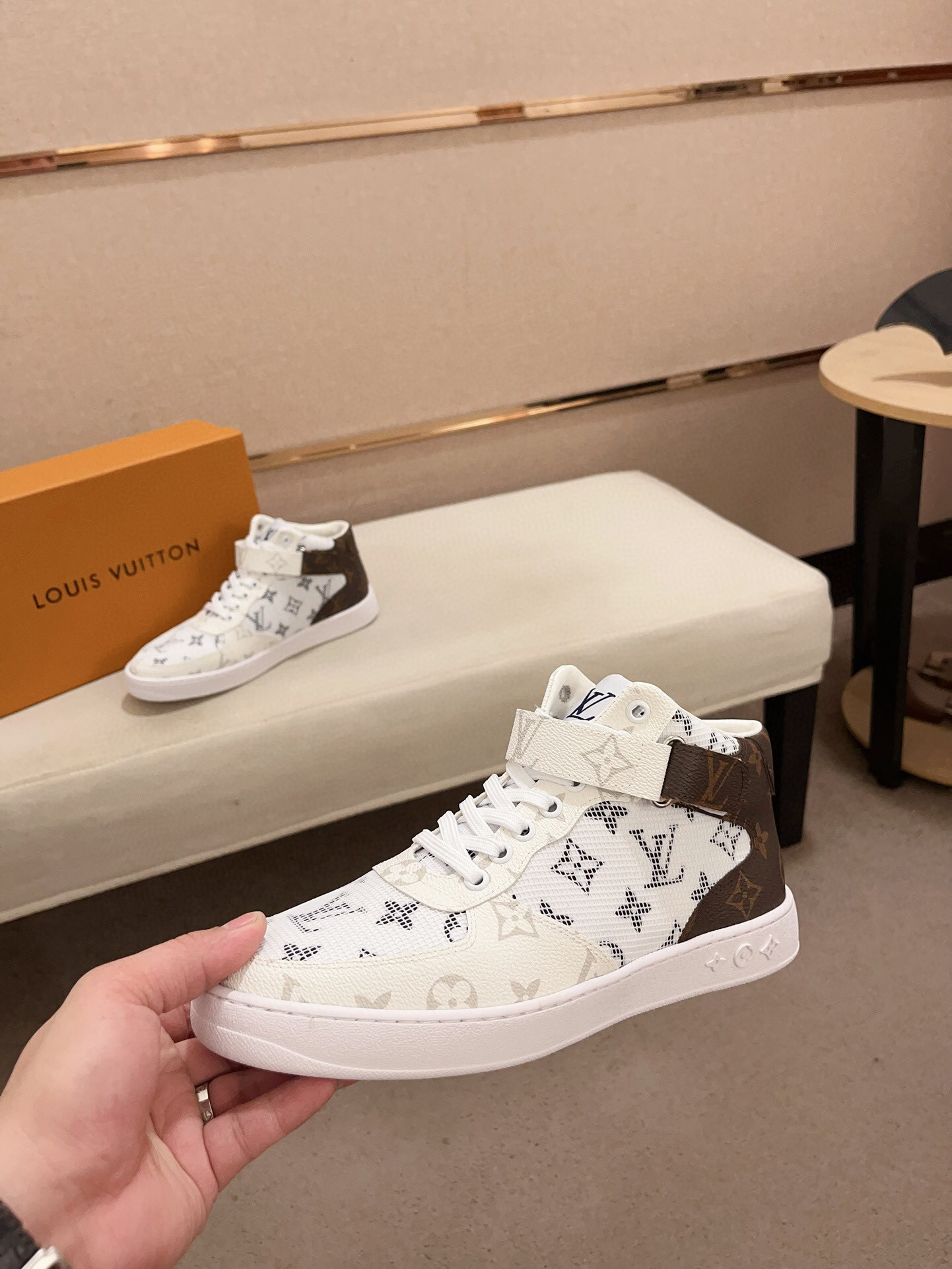 louis vuitton high-top sneakers size 38-44 - Image 4