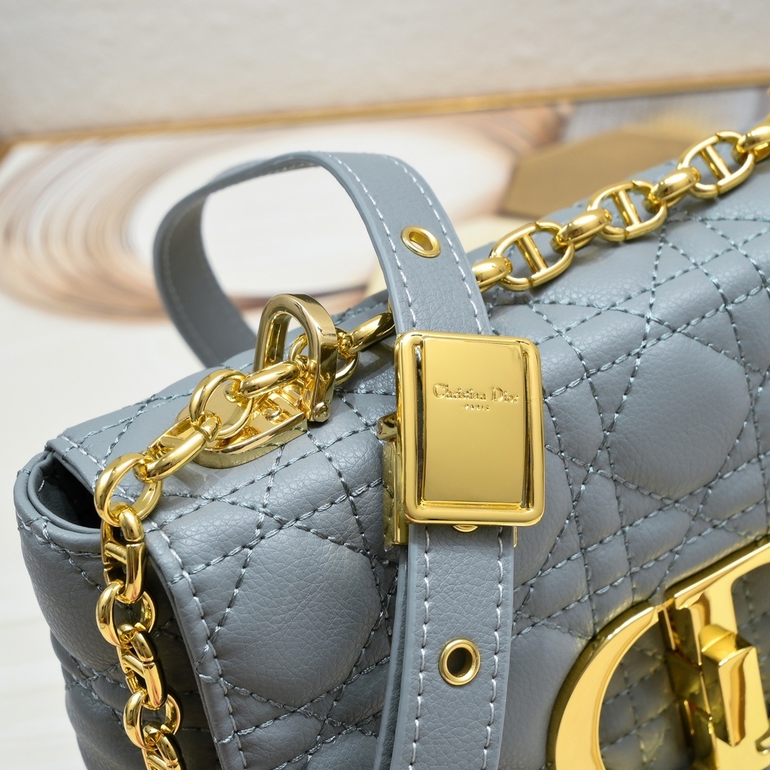 dior 21-13-8 quilted gray bag with gold chain - Image 4