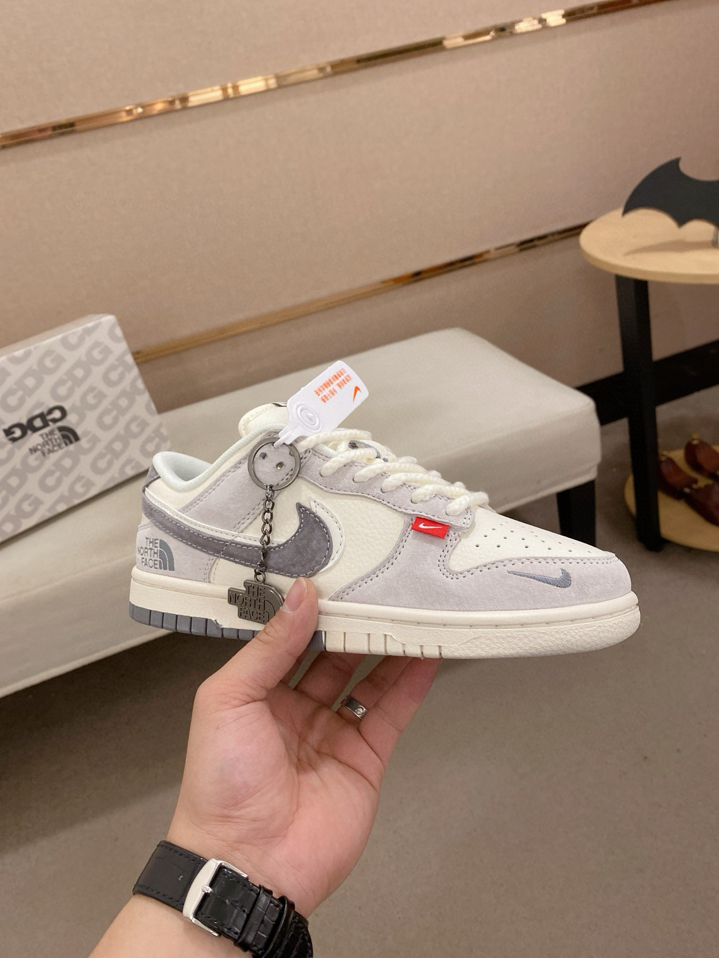 nike x the north face dunk low sneakers - size 35/44 - Image 4