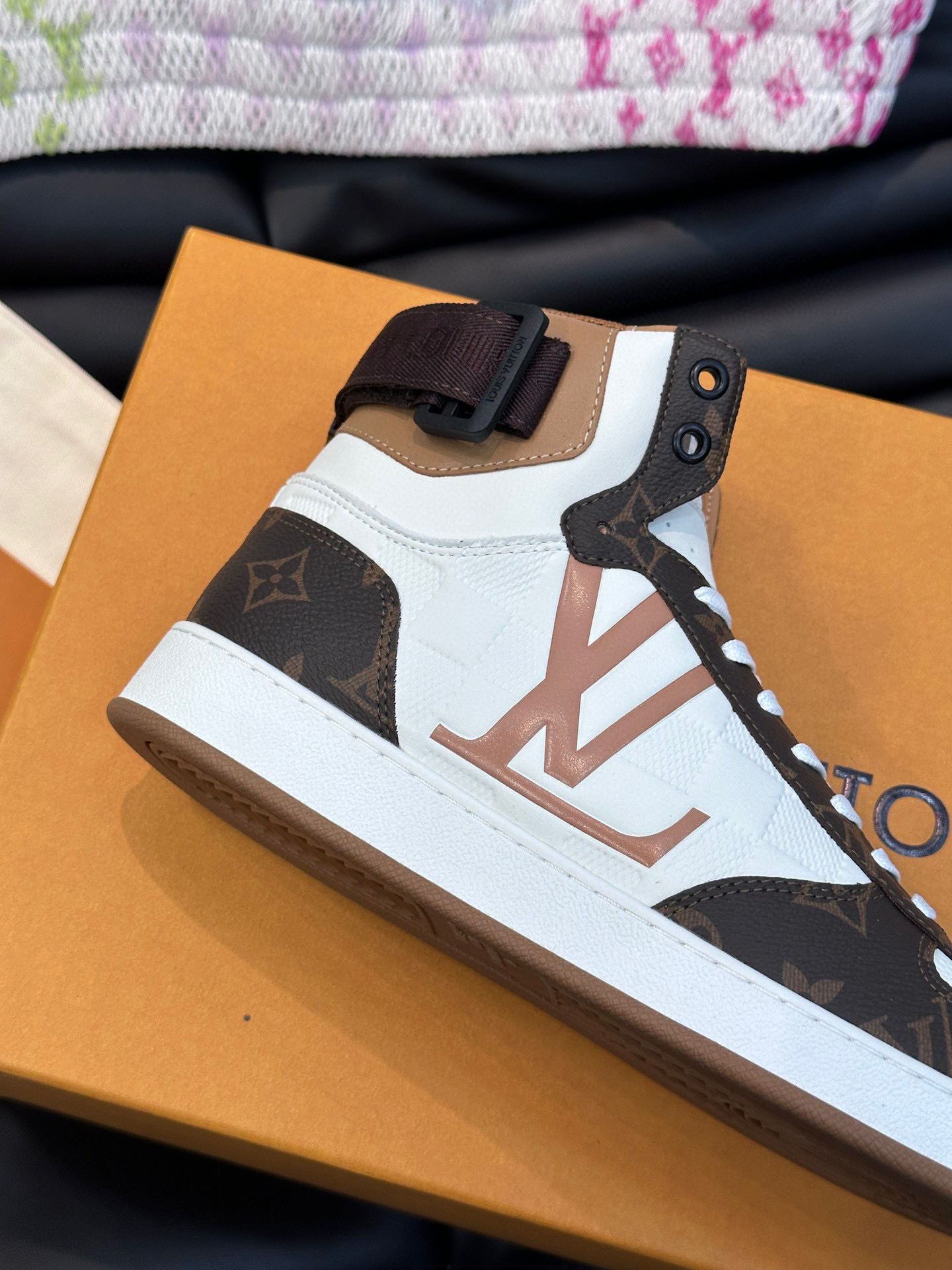 louis vuitton high-top sneakers 38-44 - Image 4