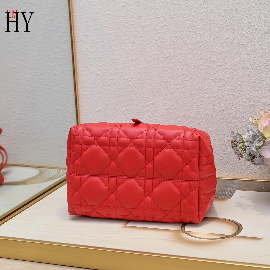 dior red quilted handbag set - 23x15x15cm - Image 4