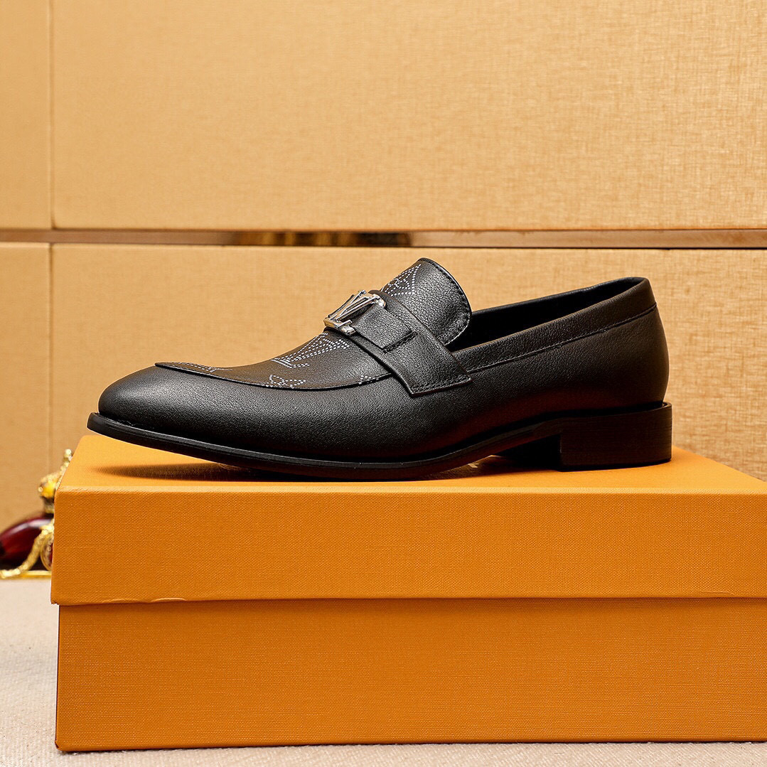 louis vuitton black leather loafers size 38-44 - Image 4