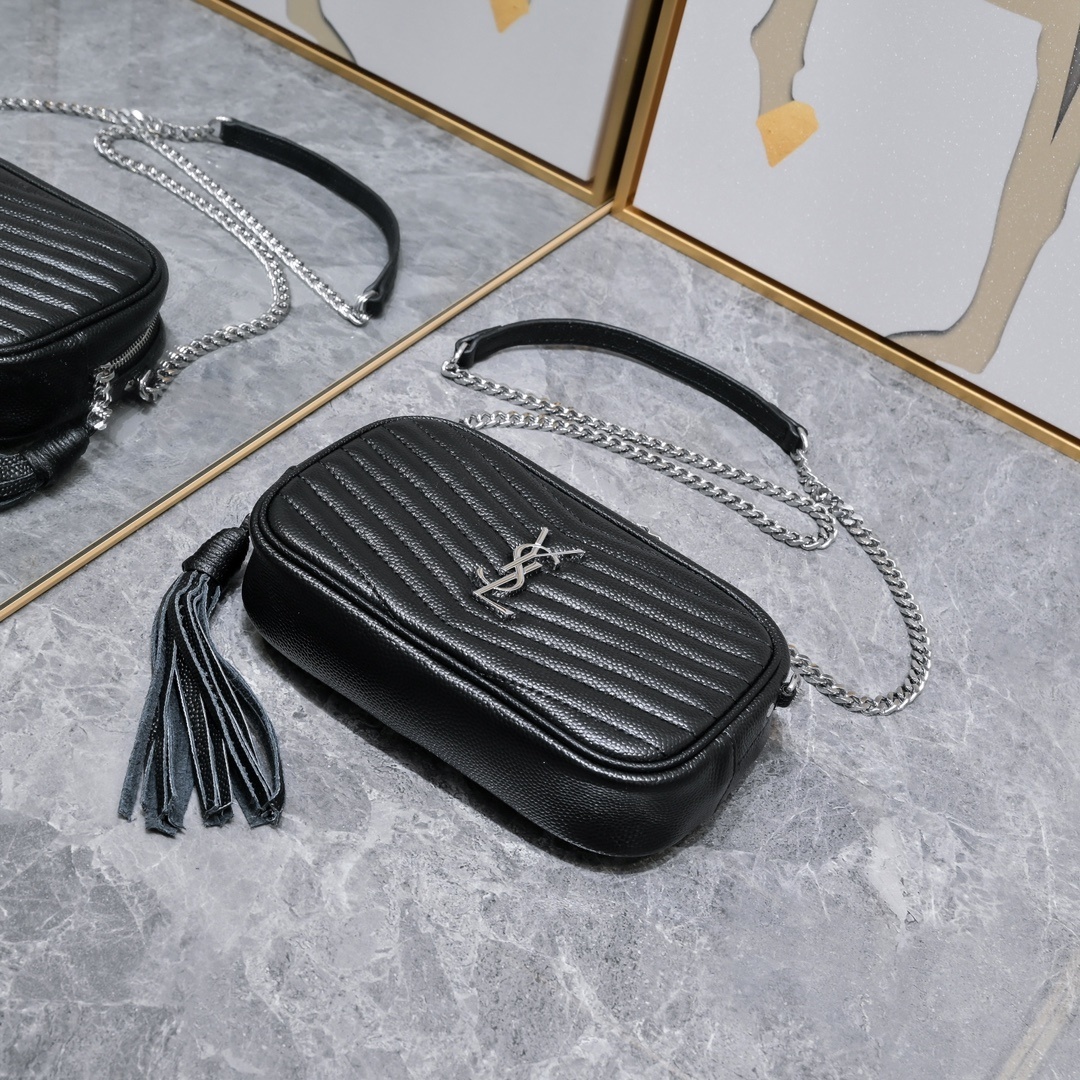 yves saint laurent 1997 black quilted crossbody bag 18x10x5 cm - Image 4
