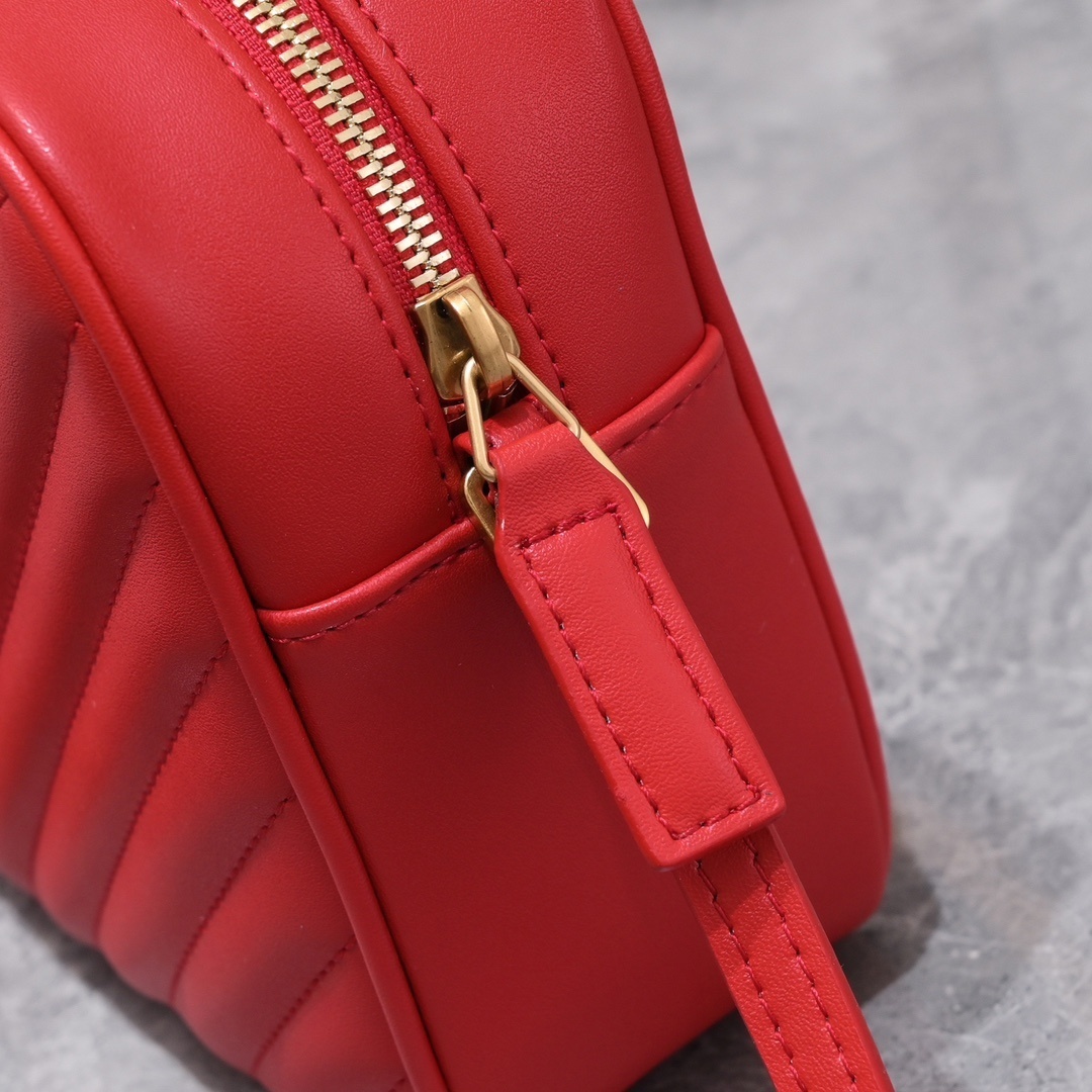yves saint laurent red chevron crossbody bag, 23x16x6cm - Image 4