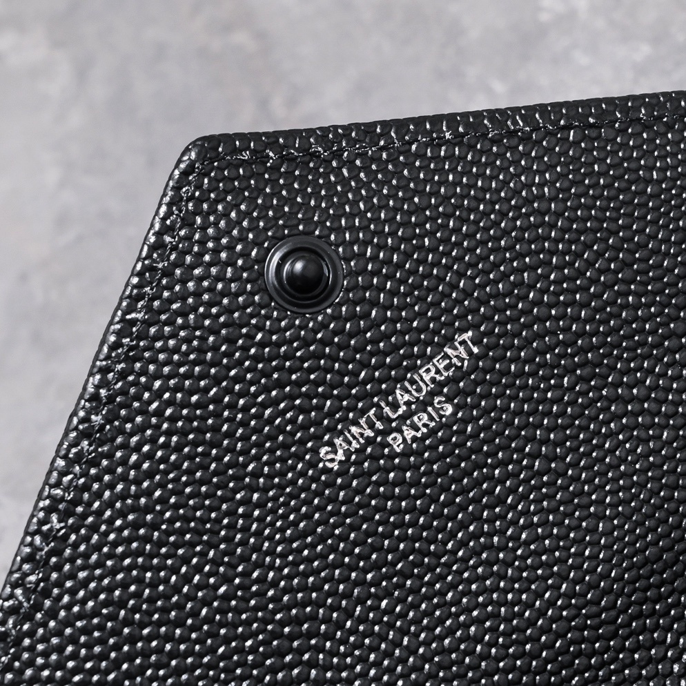yves saint laurent black quilted crossbody bag 20*17*6 - Image 4